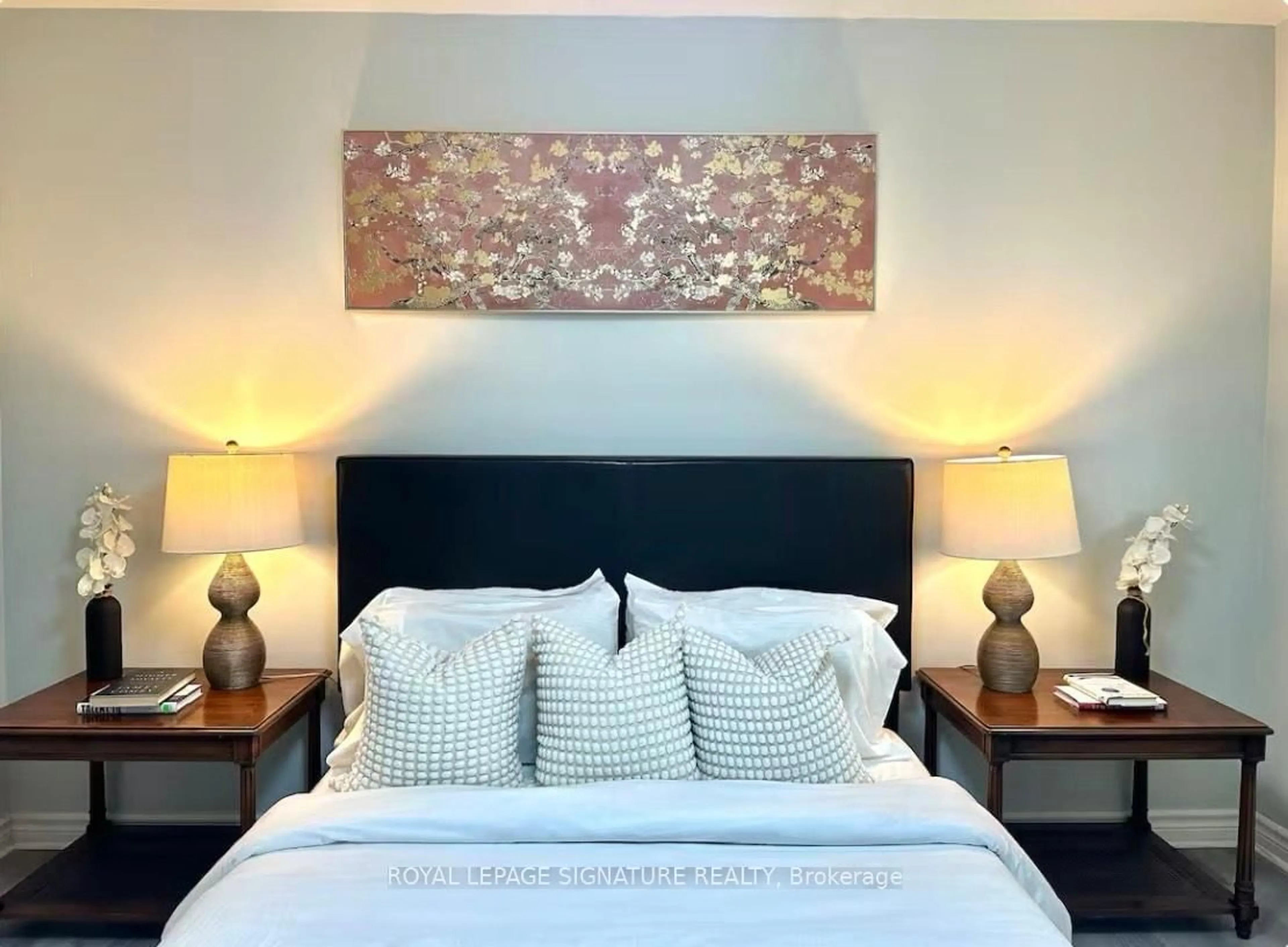 Bedroom with bed, unknown for 1350 Rebecca St, Oakville Ontario L6L 1Z4