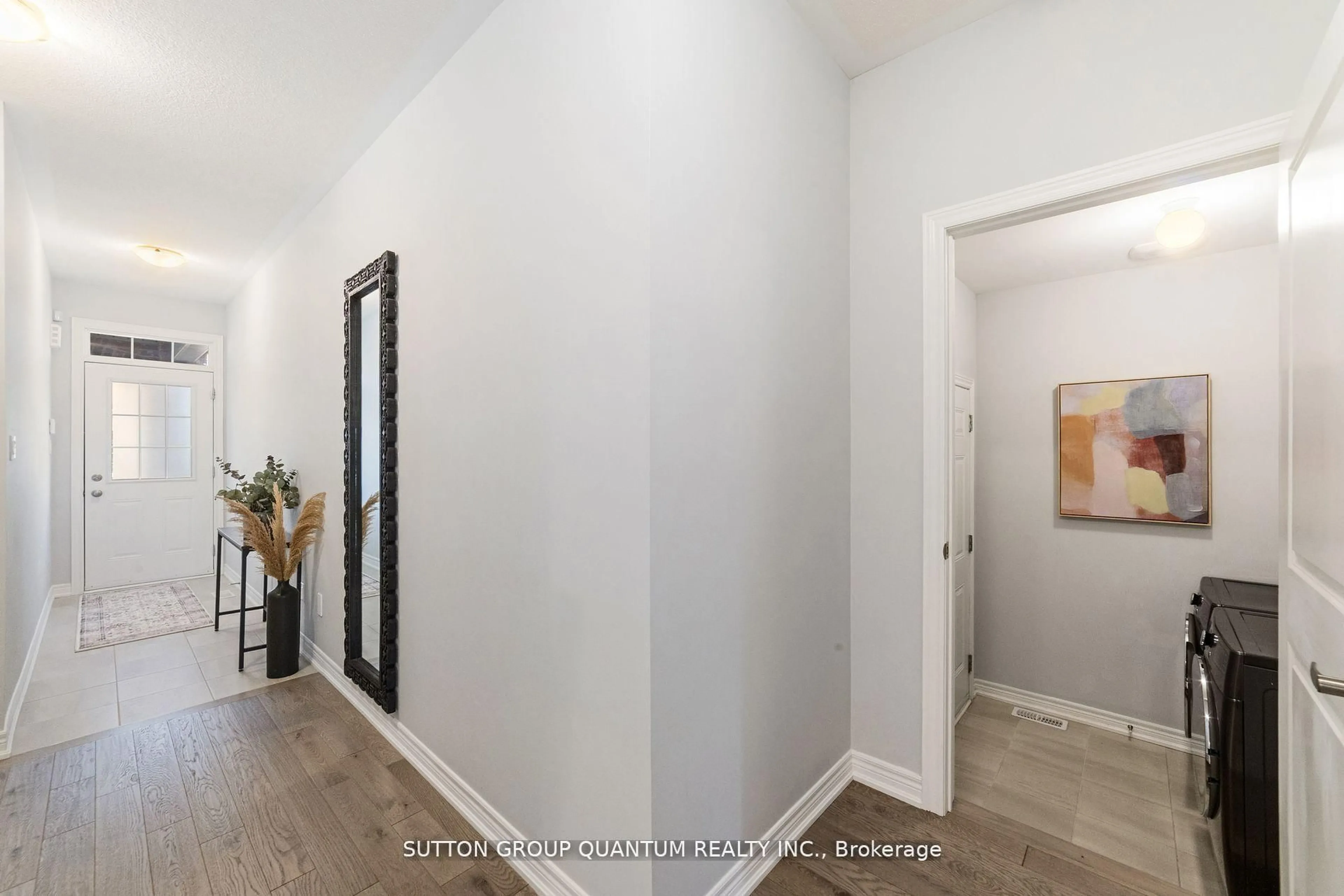 Indoor entryway for 36 Bluestone Cres, Brampton Ontario M5A 1E7