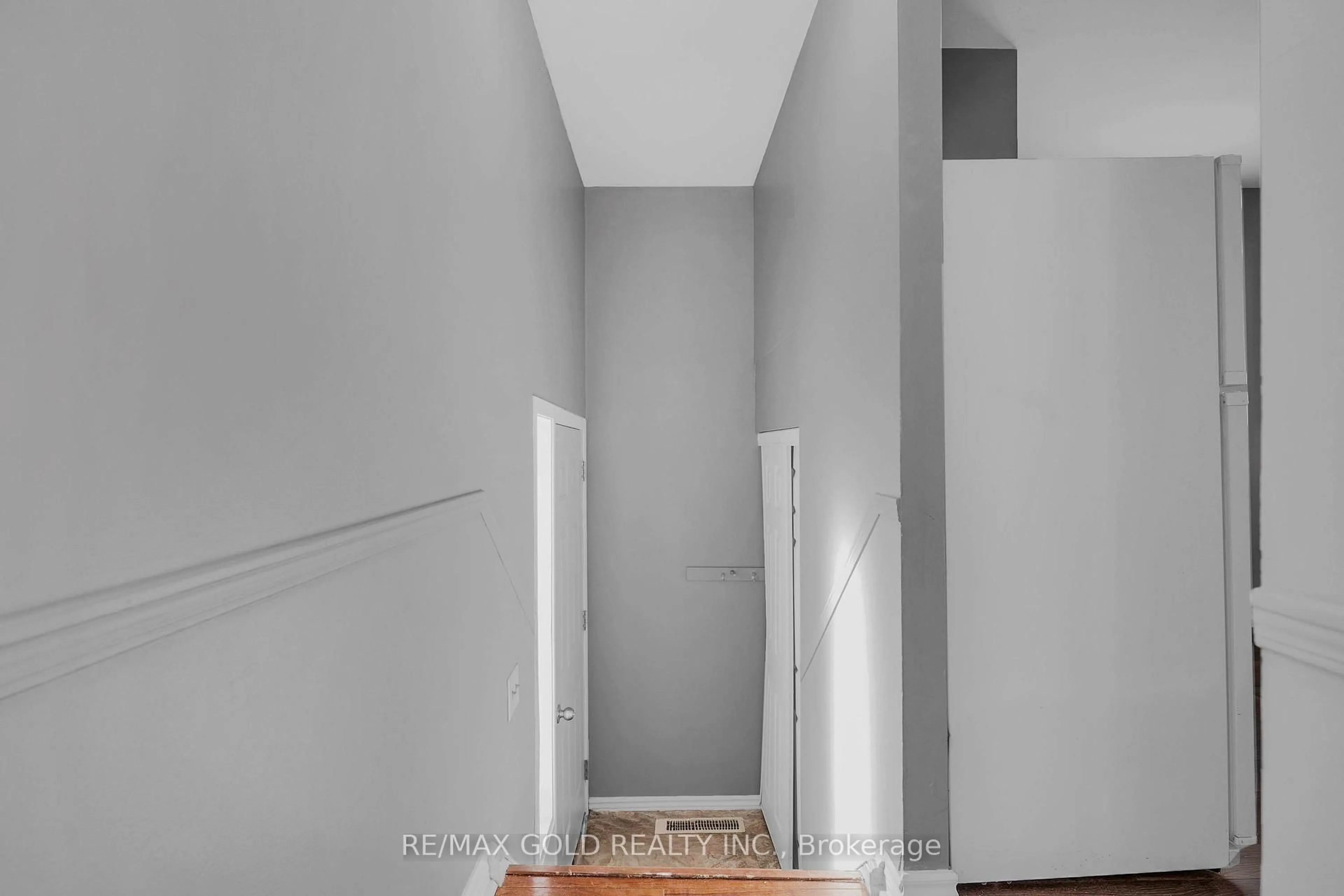 Unknown for 74 Radford Dr, Brampton Ontario L6V 2Y9