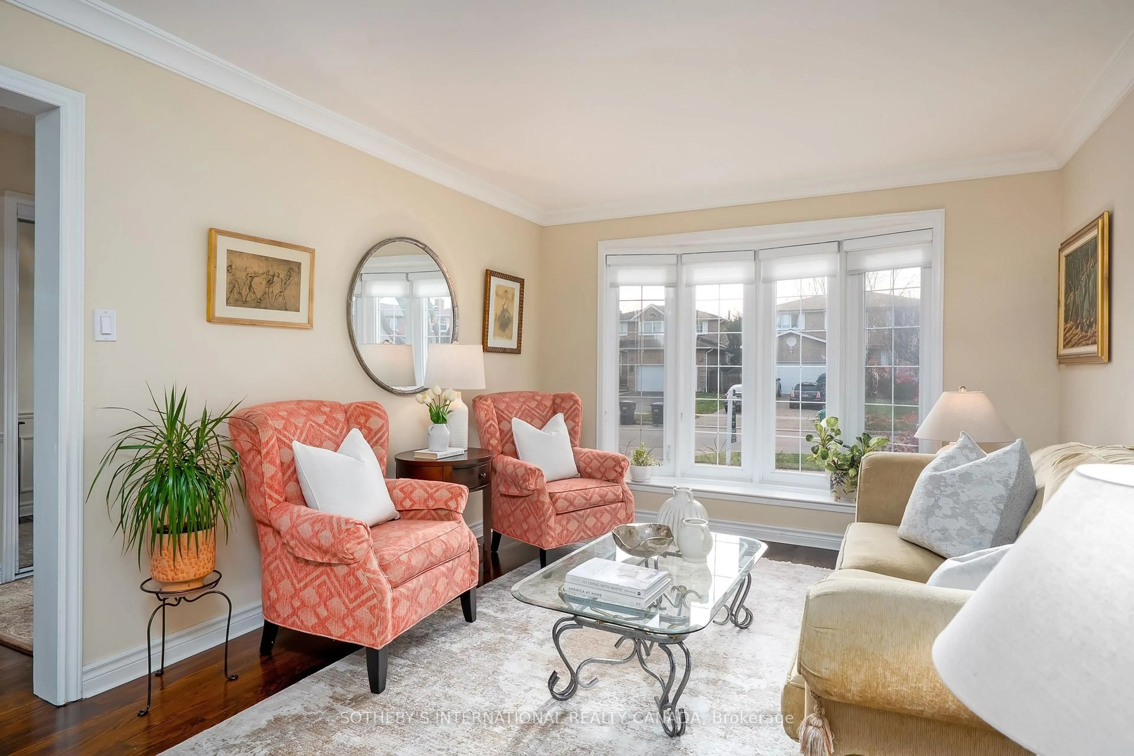 Living room with furniture, unknown for 1599 Hermant Crt, Mississauga Ontario L5H 3T1