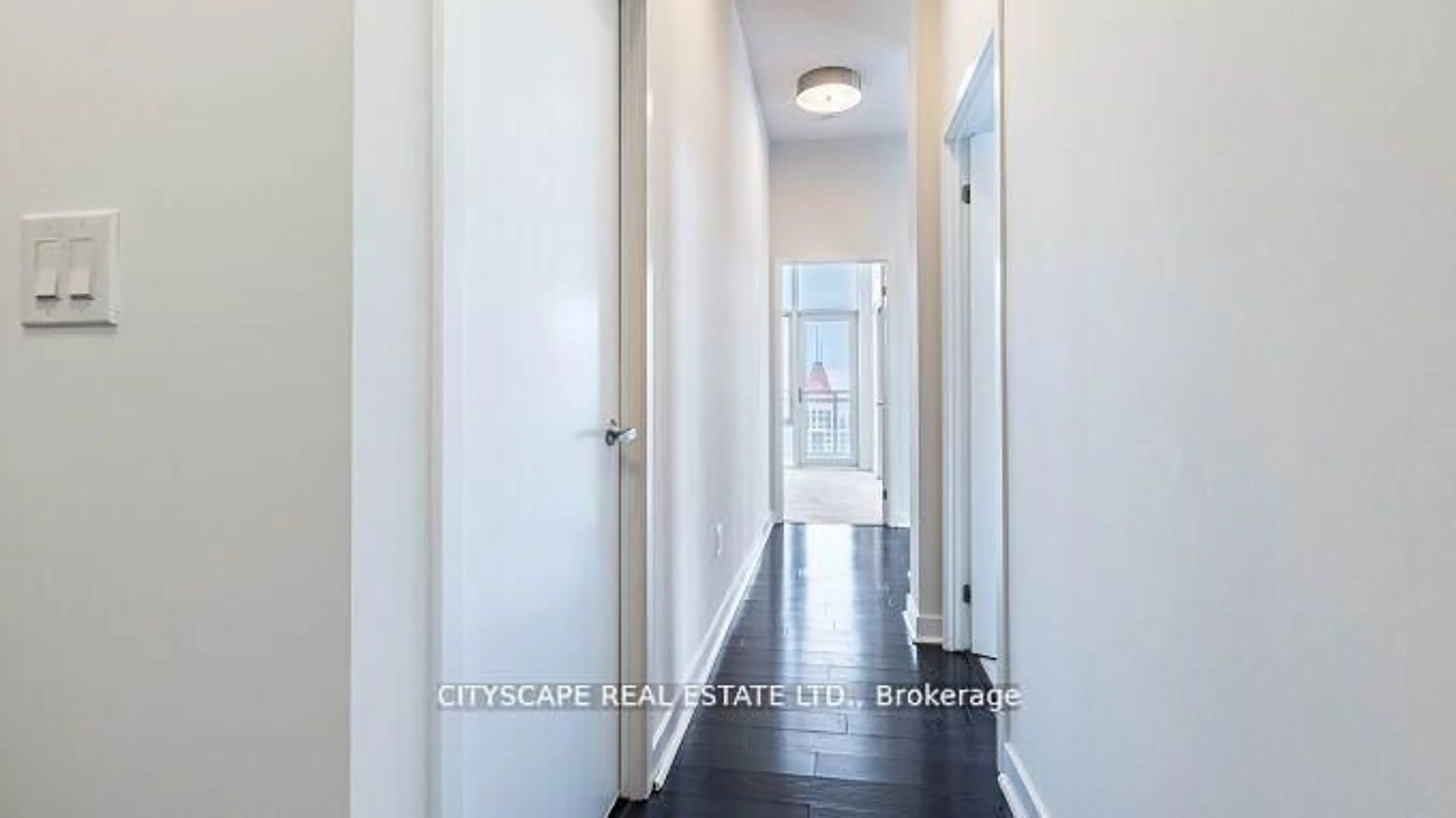 Indoor entryway for 360 Square One Dr #3205, Mississauga Ontario L5B 0G7