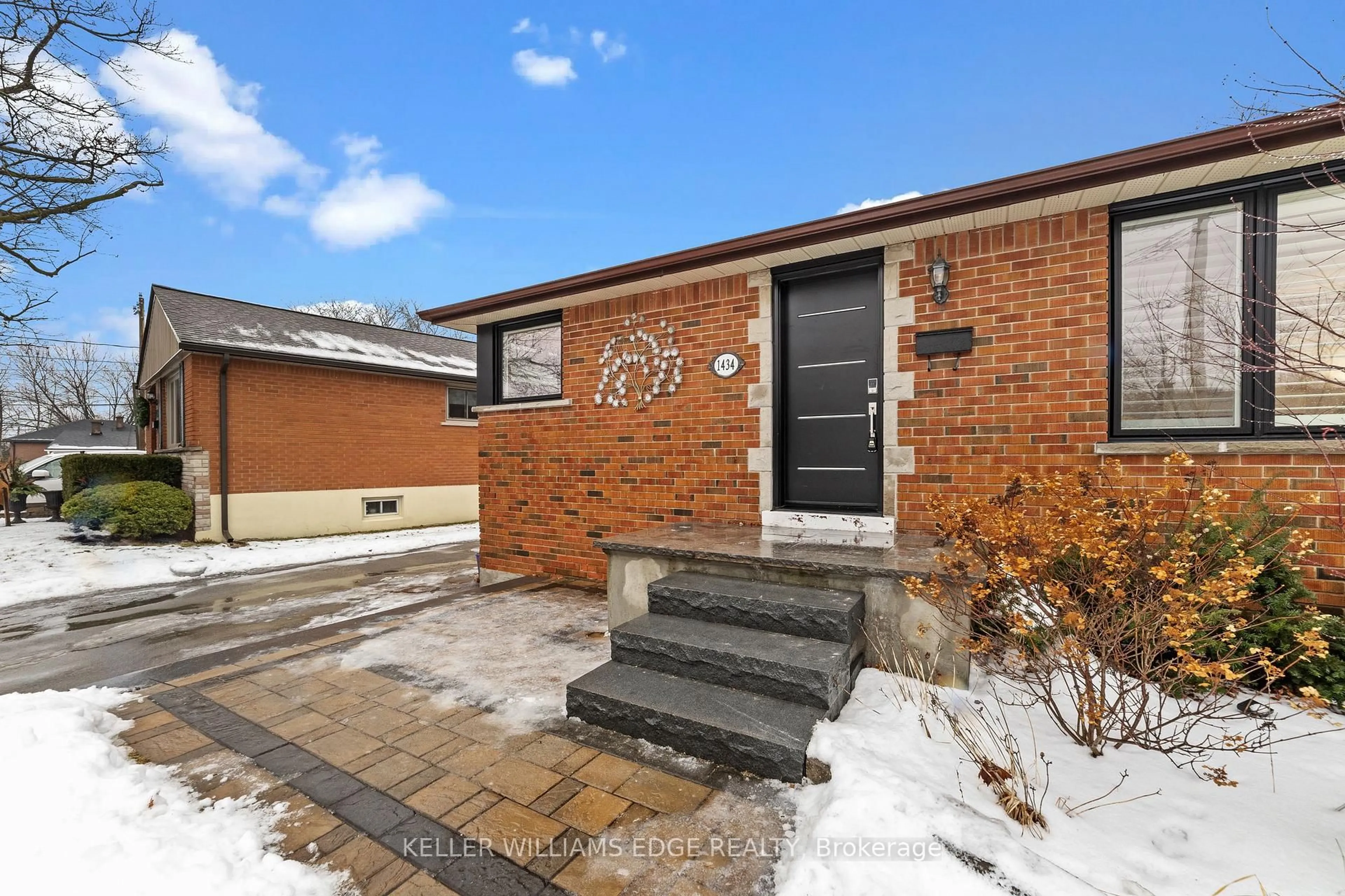 Home with brick exterior material, street for 1434 Mountain Grove Ave, Burlington Ontario L7P 2H3
