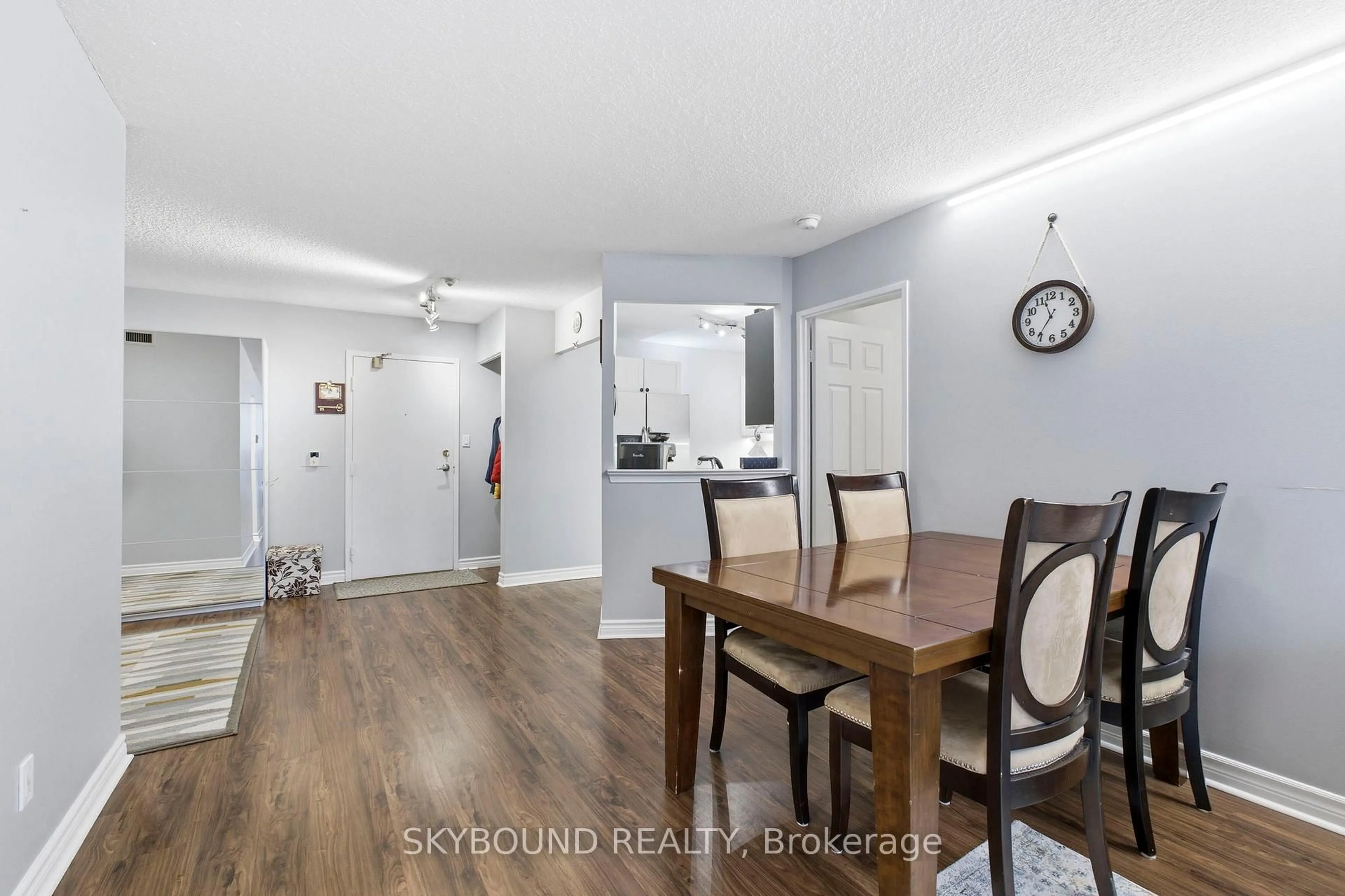 Dining room, wood/laminate floor for 3605 Kariya Dr #705, Mississauga Ontario L5B 3J4