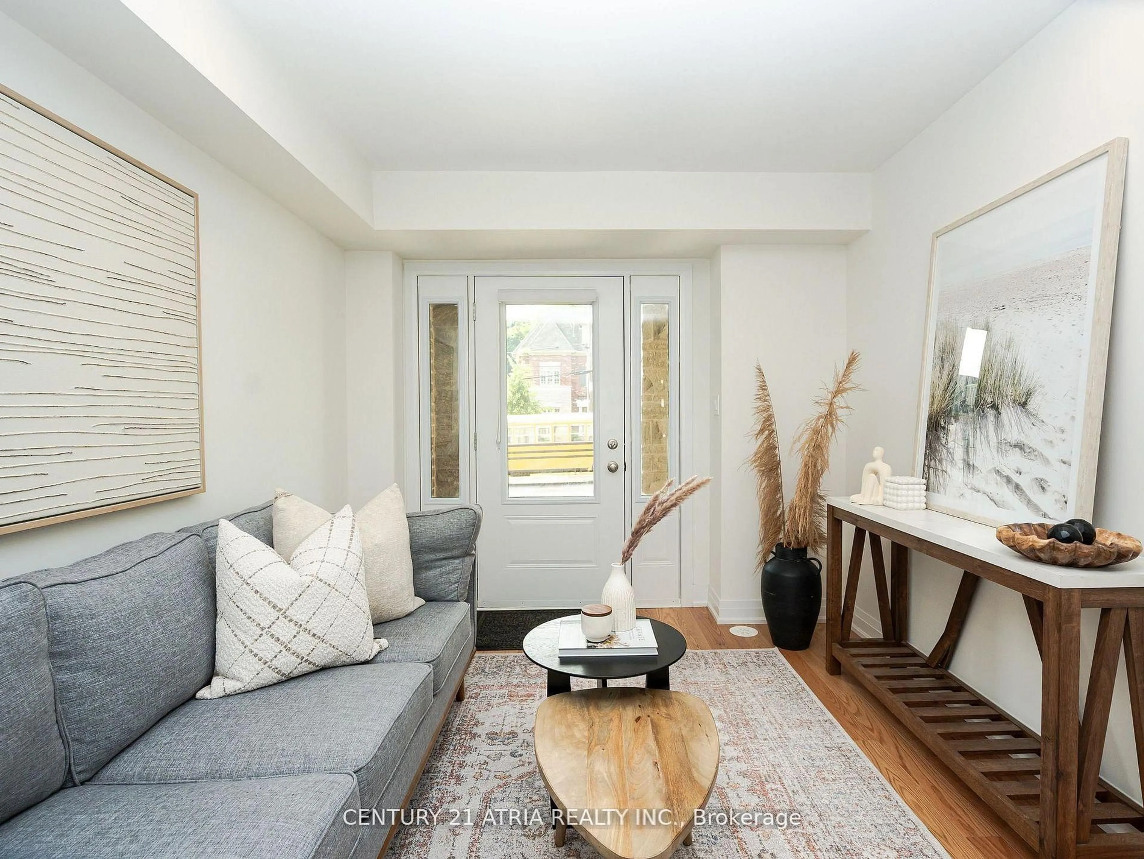 Living room with furniture, unknown for 38 Main St, Mississauga Ontario L5M 1X8