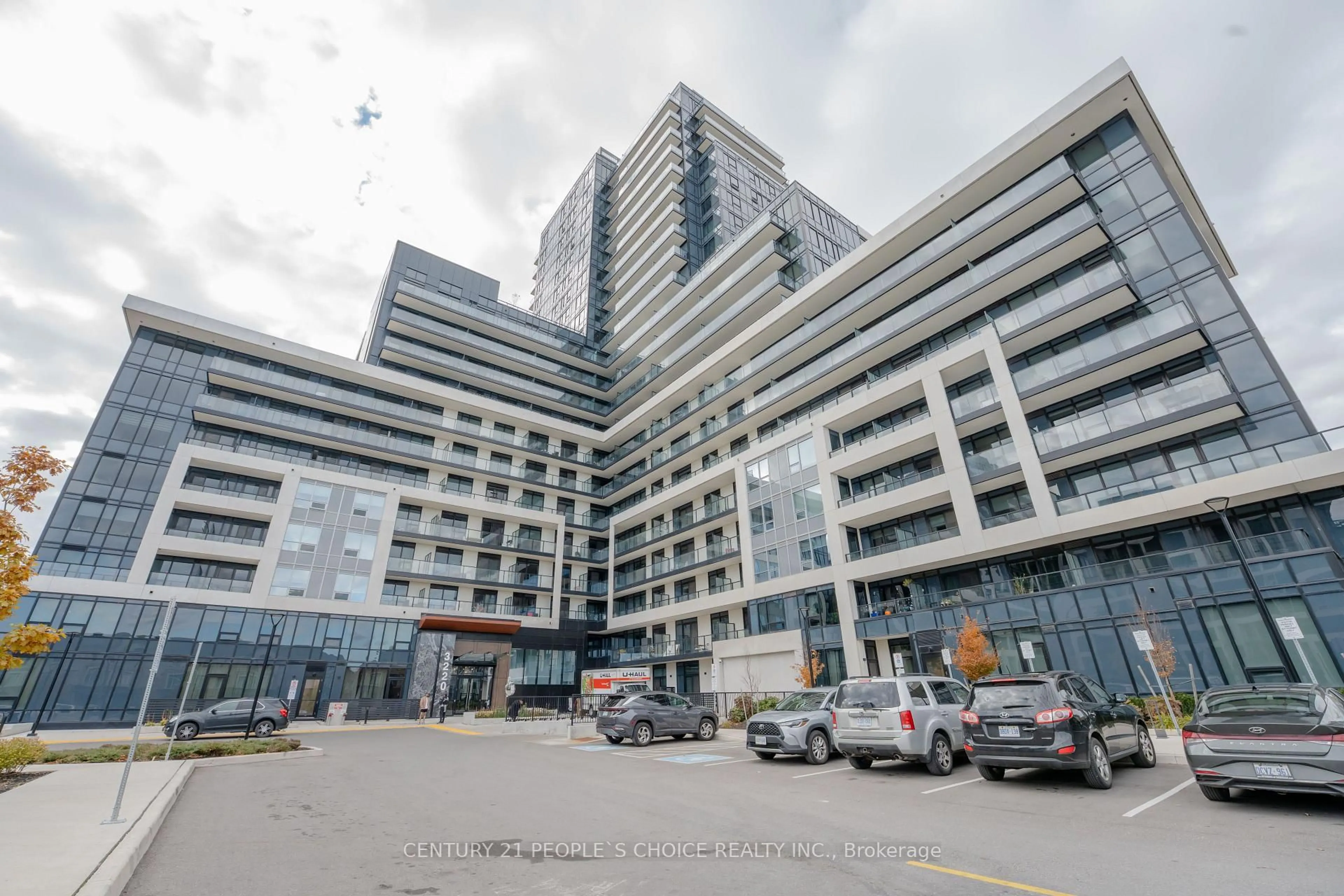 Indoor foyer for 3220 William Coltson Ave #1703, Oakville Ontario L6H 7X9