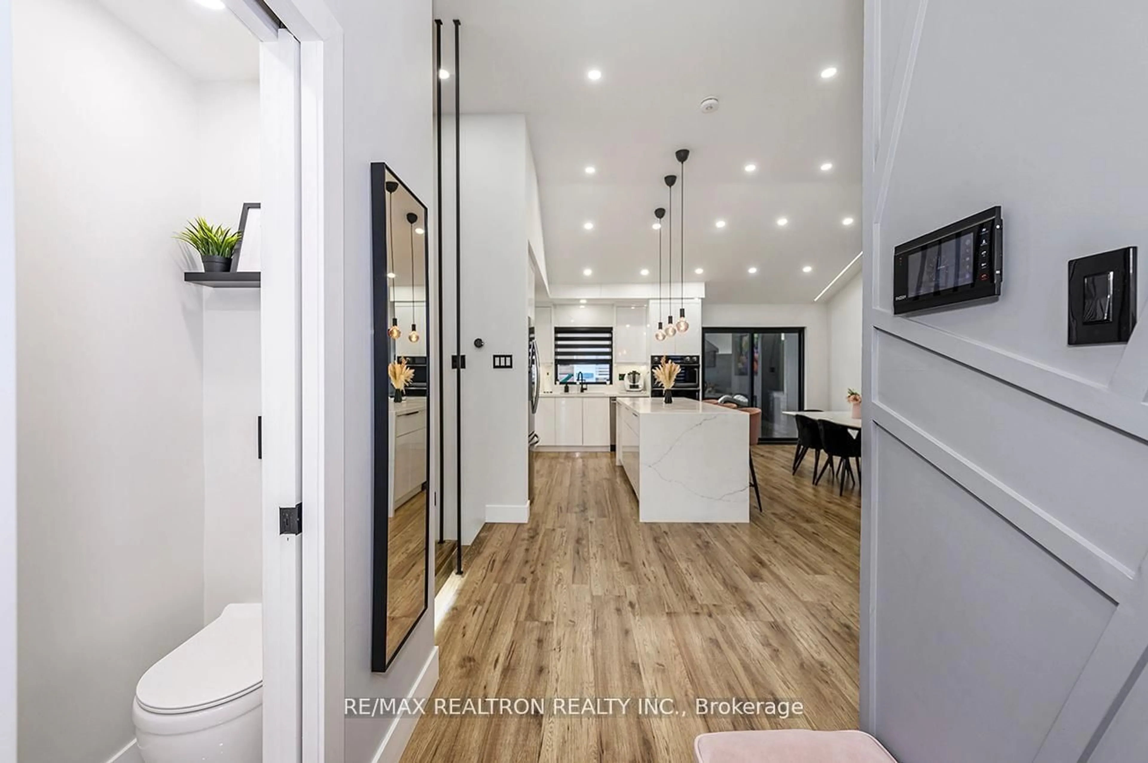 Open concept kitchen, unknown for 174 Mountainview Rd, Halton Hills Ontario L7G 4K7