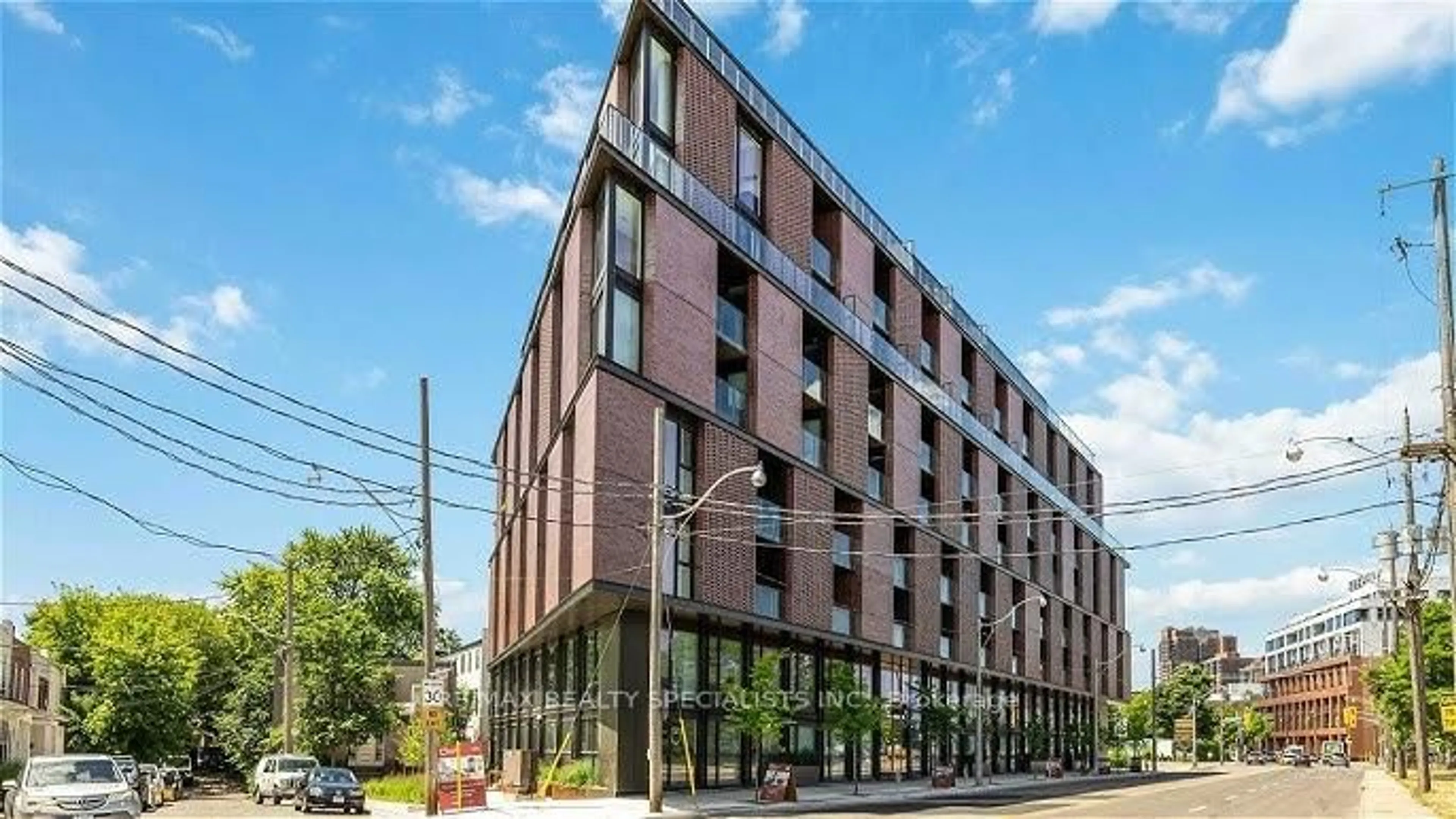 Patio, building for 2625 Dundas St #609, Toronto Ontario M6P 0C5