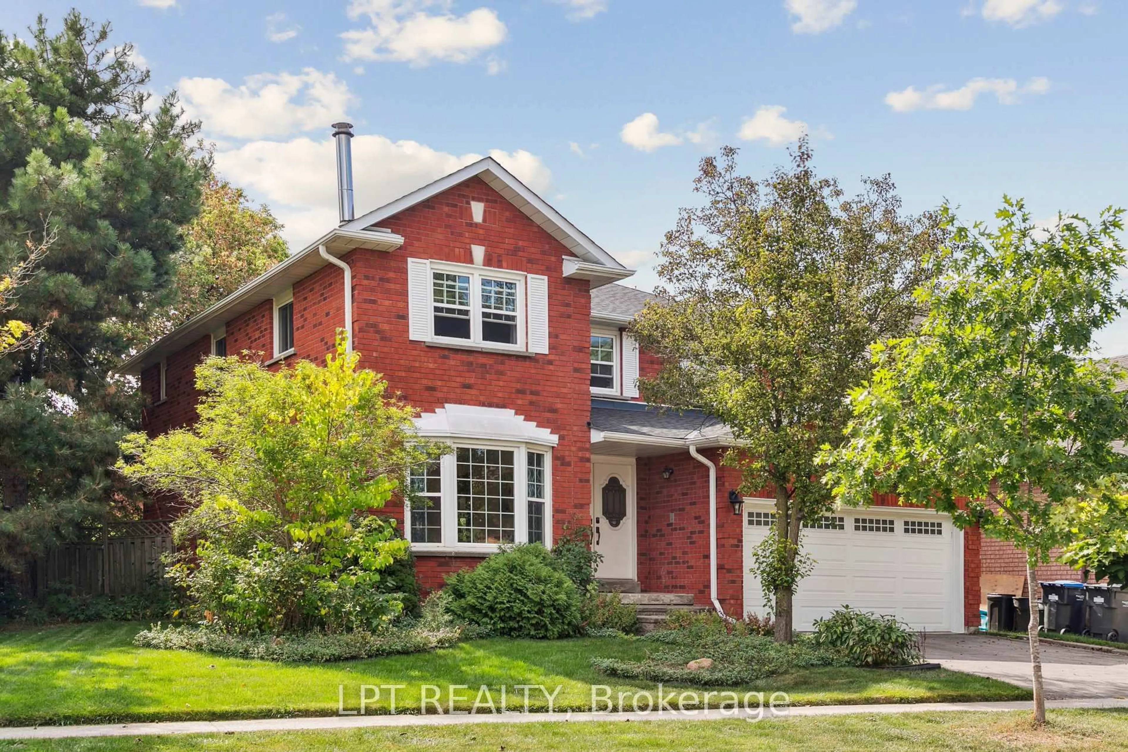 Home with brick exterior material, street for 1823 The Chase, Mississauga Ontario L5M 2Y8