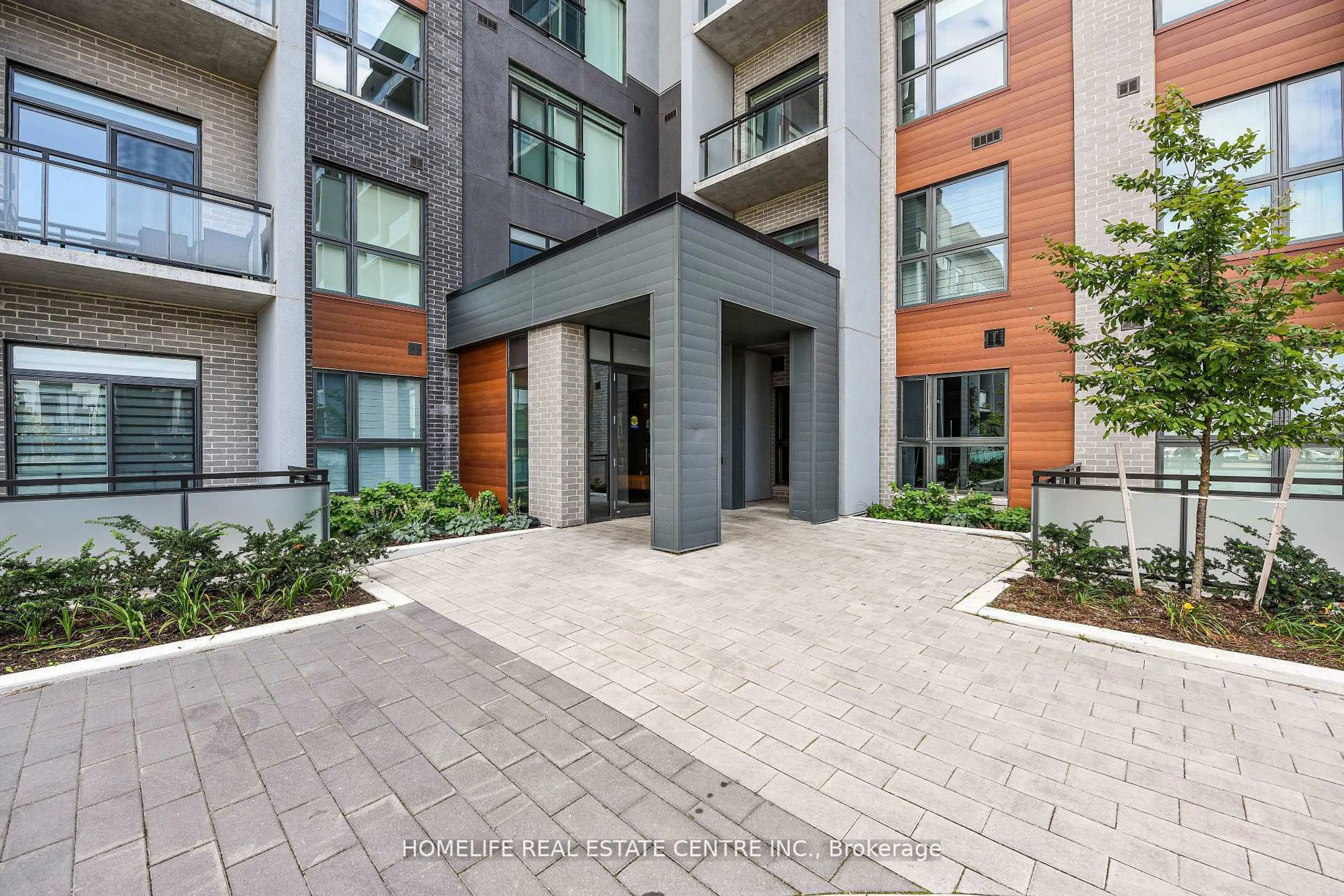 Unknown for 95 Dundas St #104, Oakville Ontario L9L 9L9