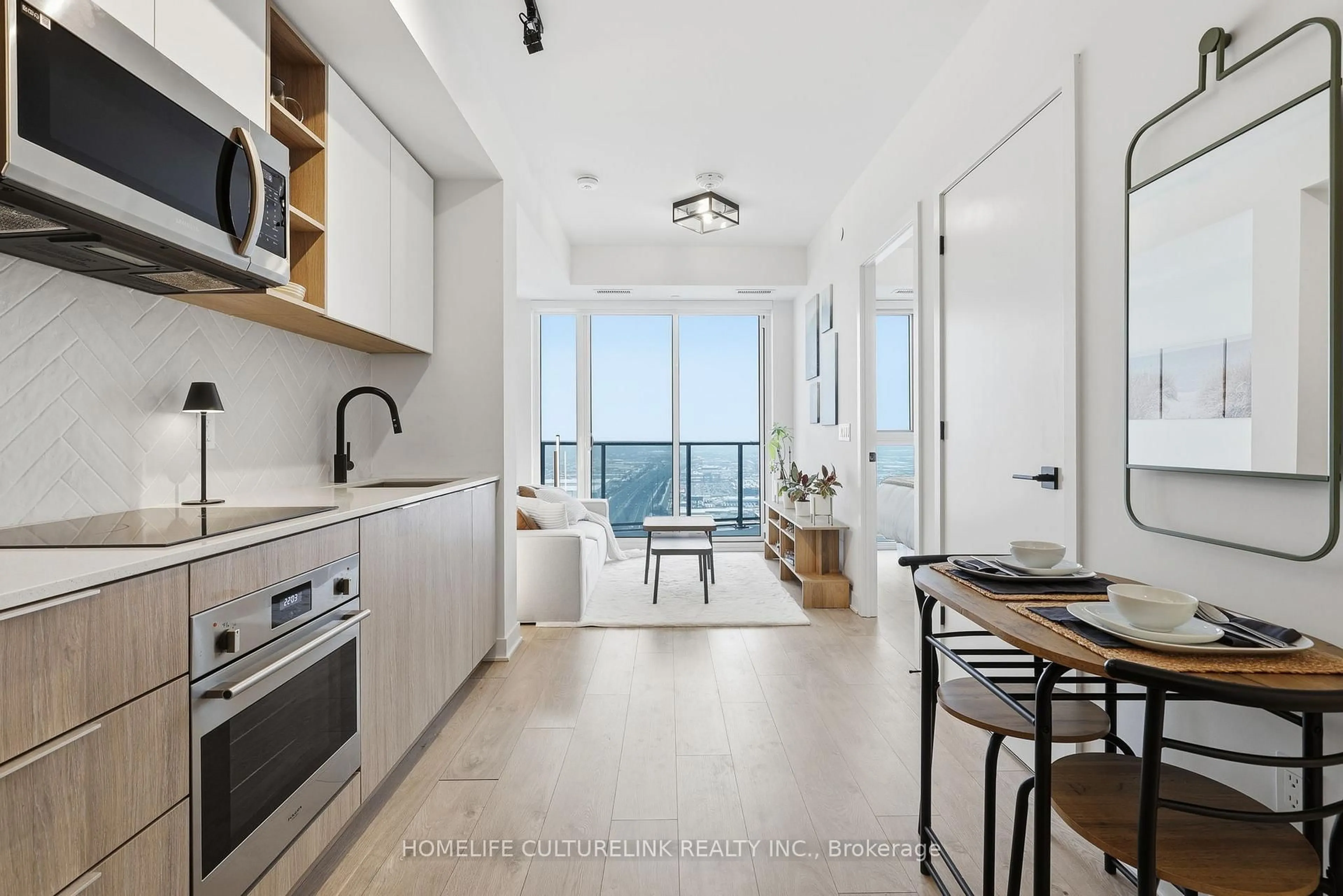 Unknown for 36 Zorra St #3111, Toronto Ontario M8Z 0G5