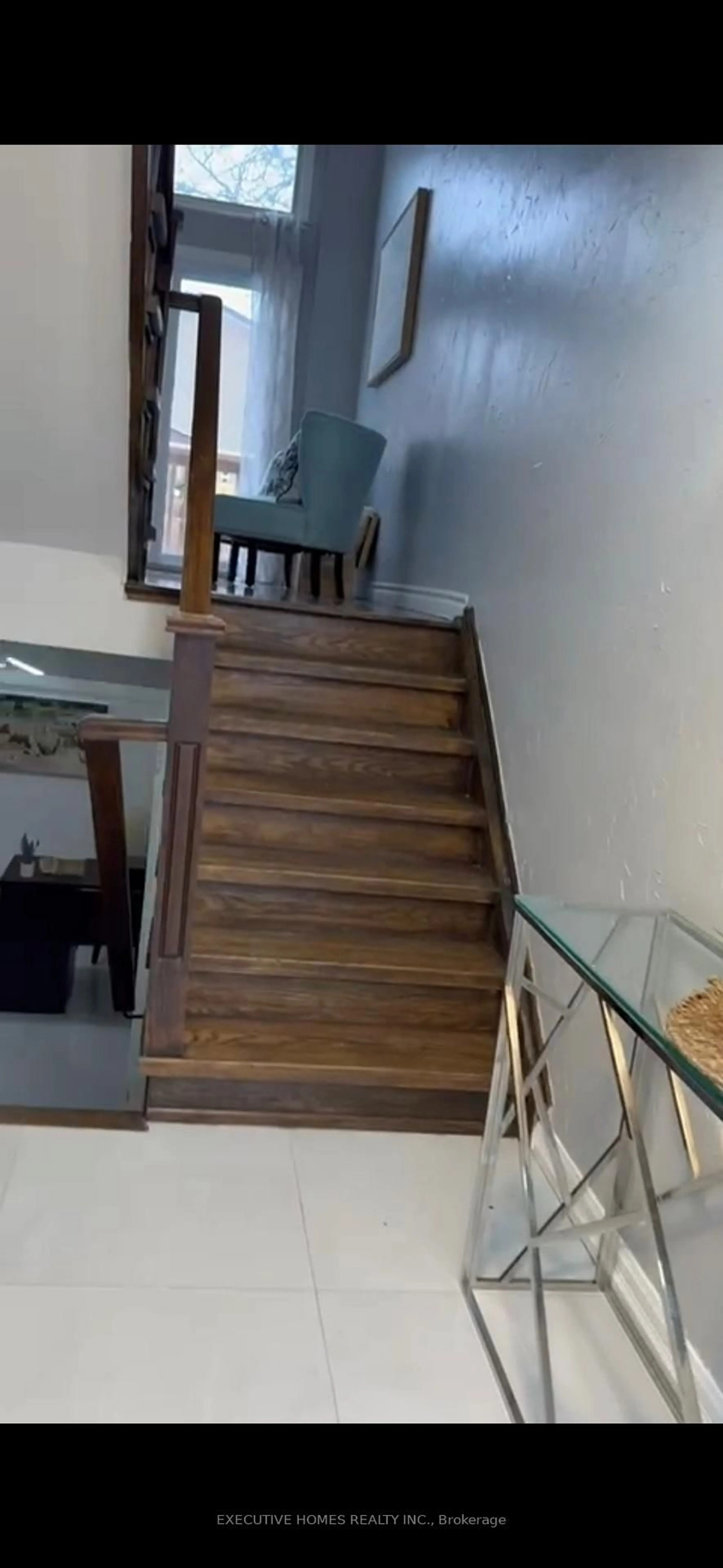 Stairs for 61 Collins Cres, Brampton Ontario L6V 3N1