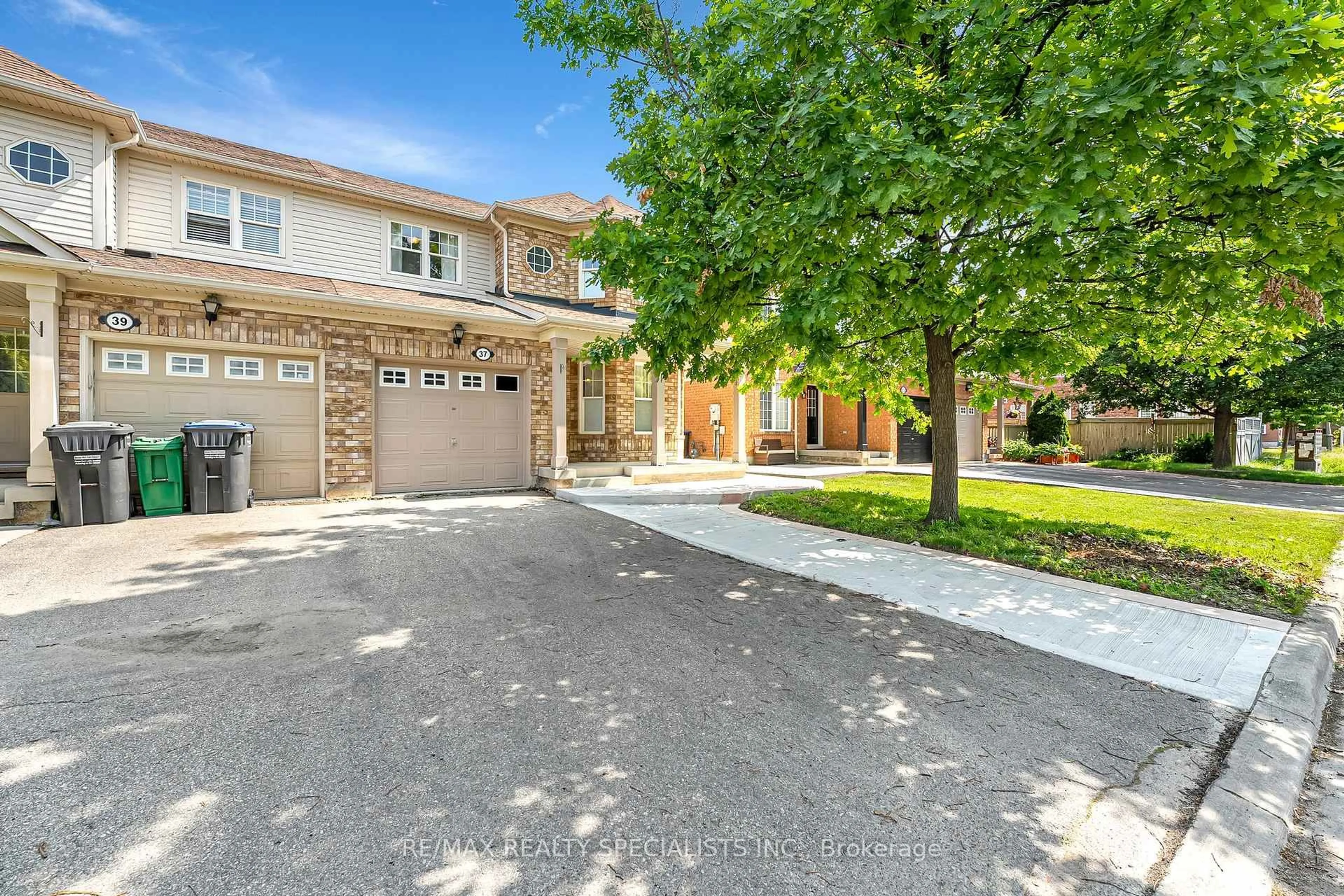 Unknown for 37 JESSOP Dr, Brampton Ontario L7A 3M8