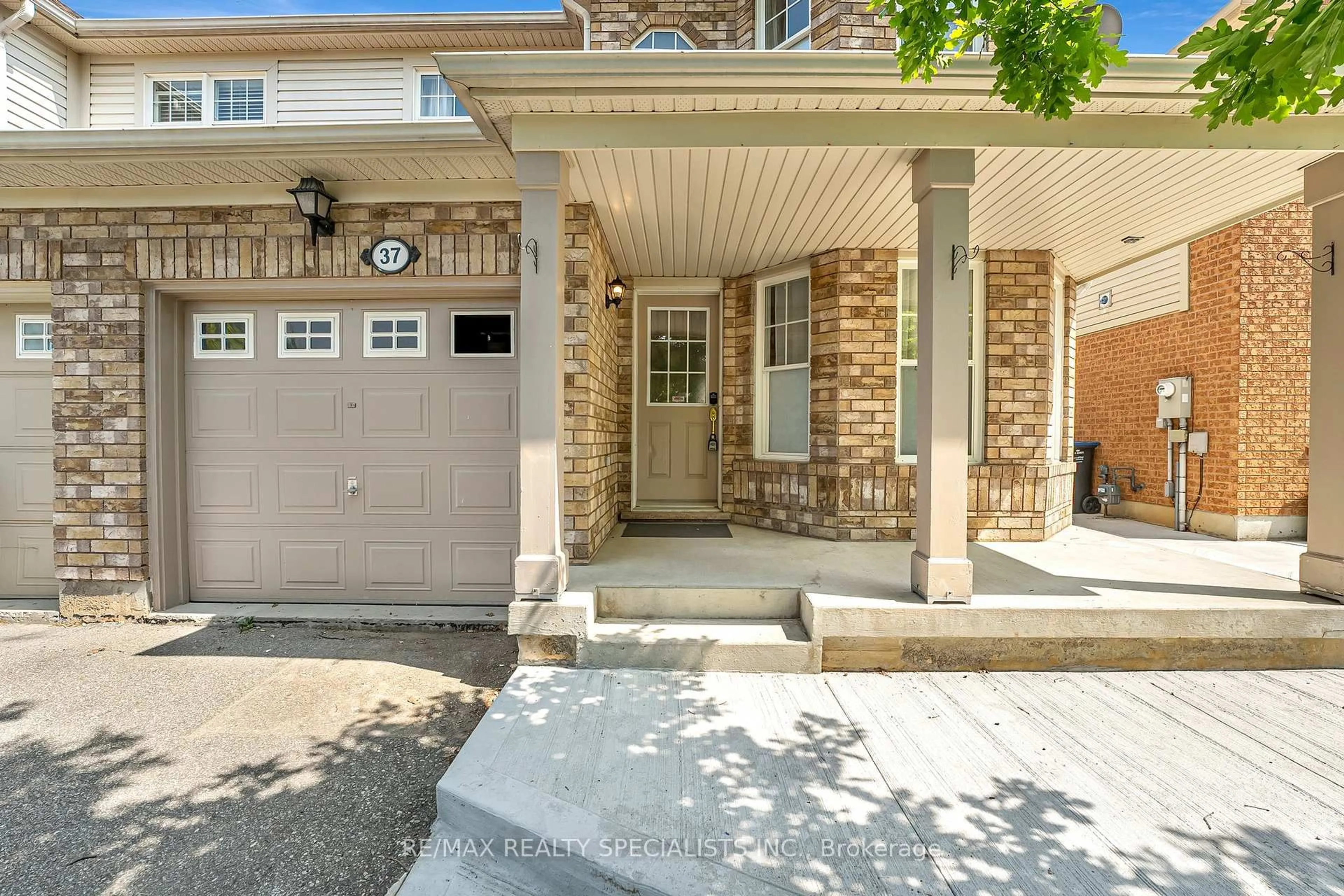 Unknown for 37 JESSOP Dr, Brampton Ontario L7A 3M8