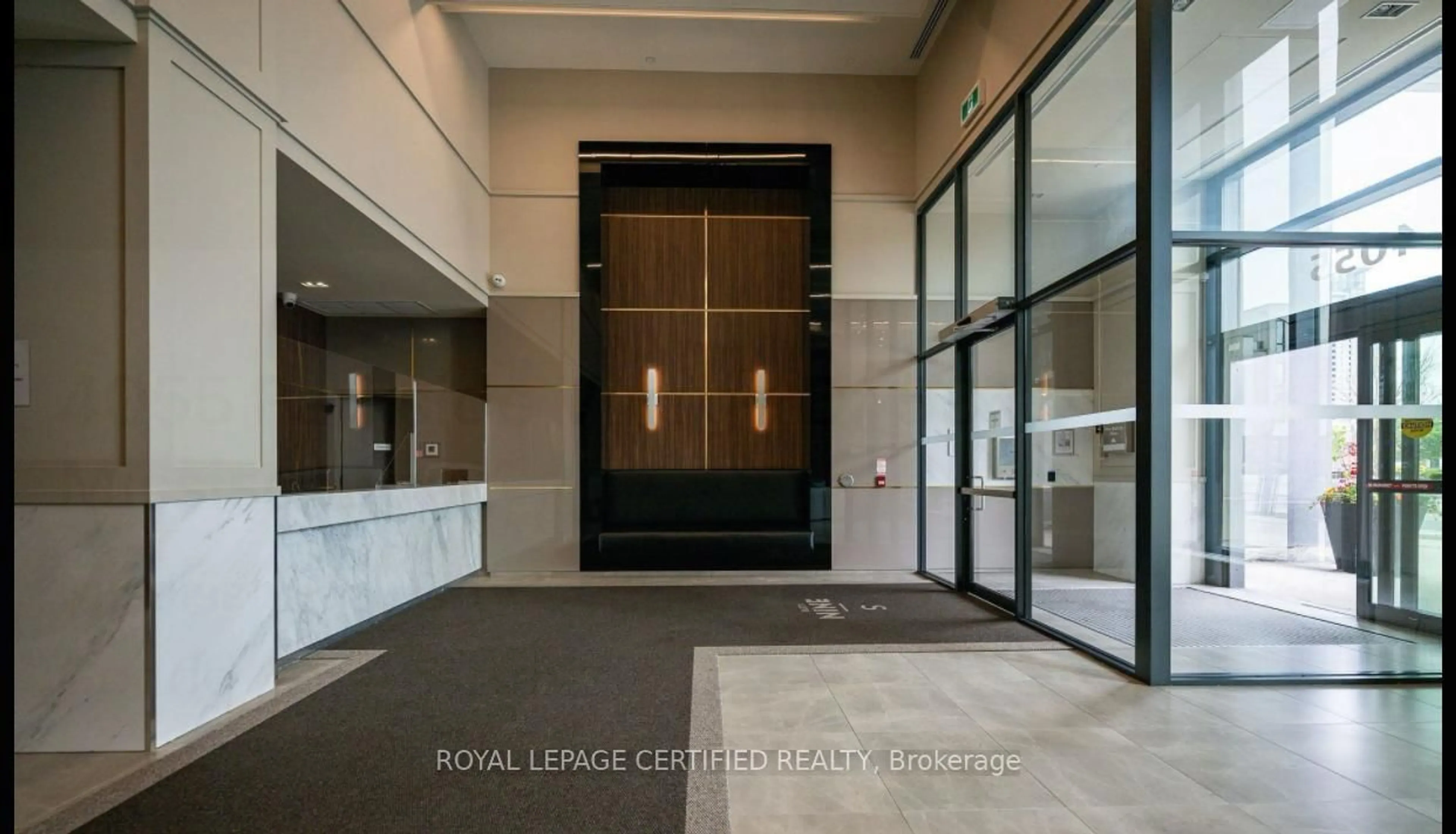 Indoor foyer for 4055 Parkside Village Dr #3212, Mississauga Ontario L5B 0K8