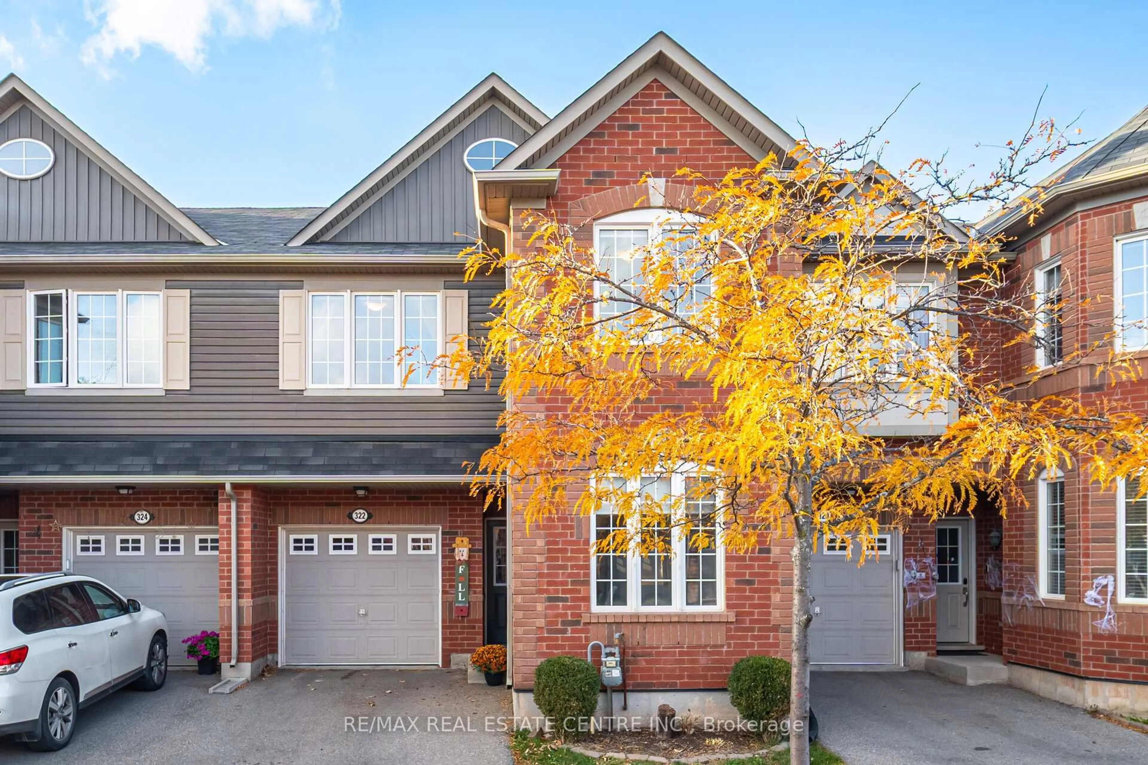 Home with brick exterior material, street for 322 Chuchmach Clse, Milton Ontario L9T 8B5