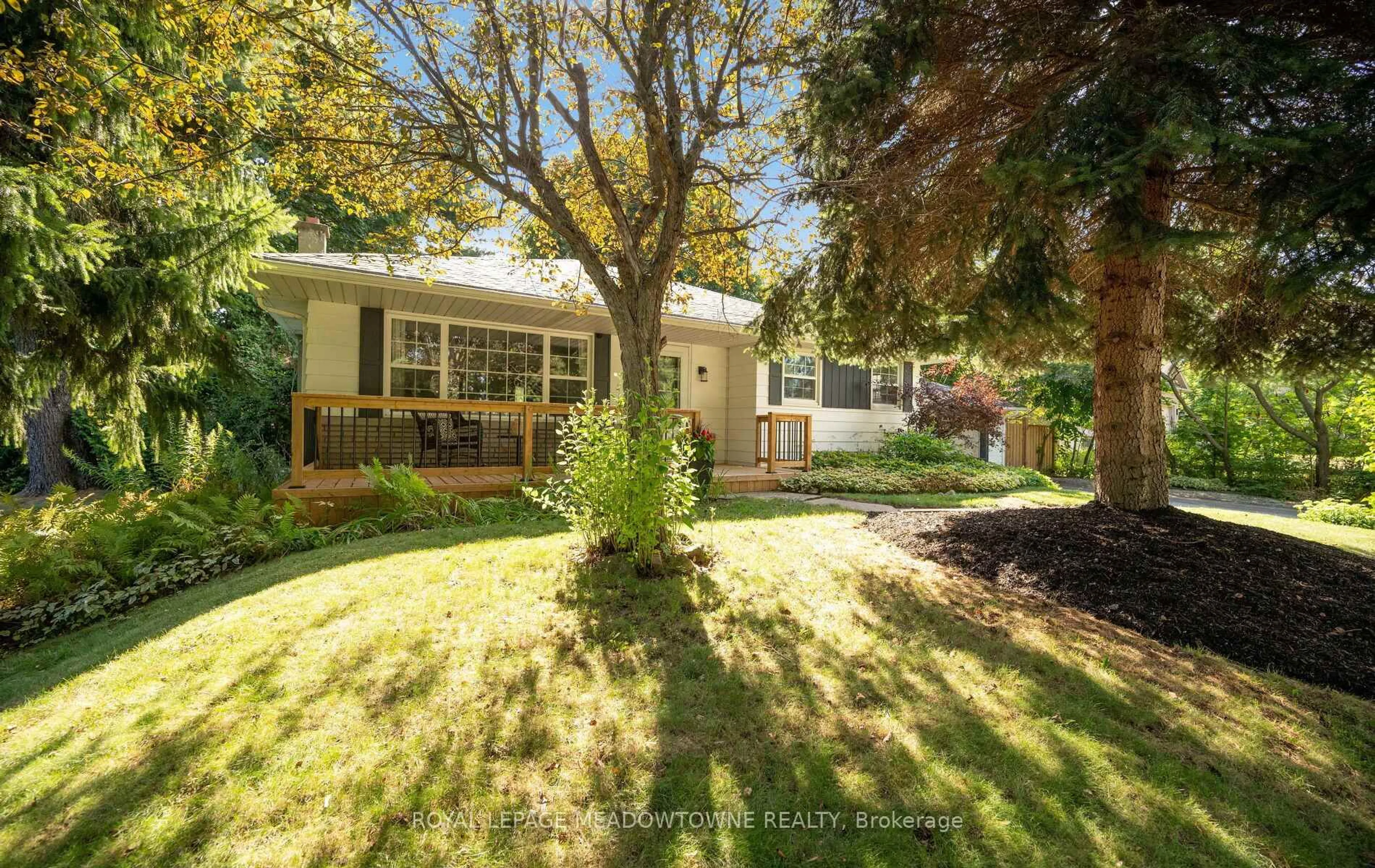 A pic from outside/outdoor area/front of a property/back of a property/a pic from drone, street for 10182 Tenth Line, Halton Hills Ontario L0P 1K0