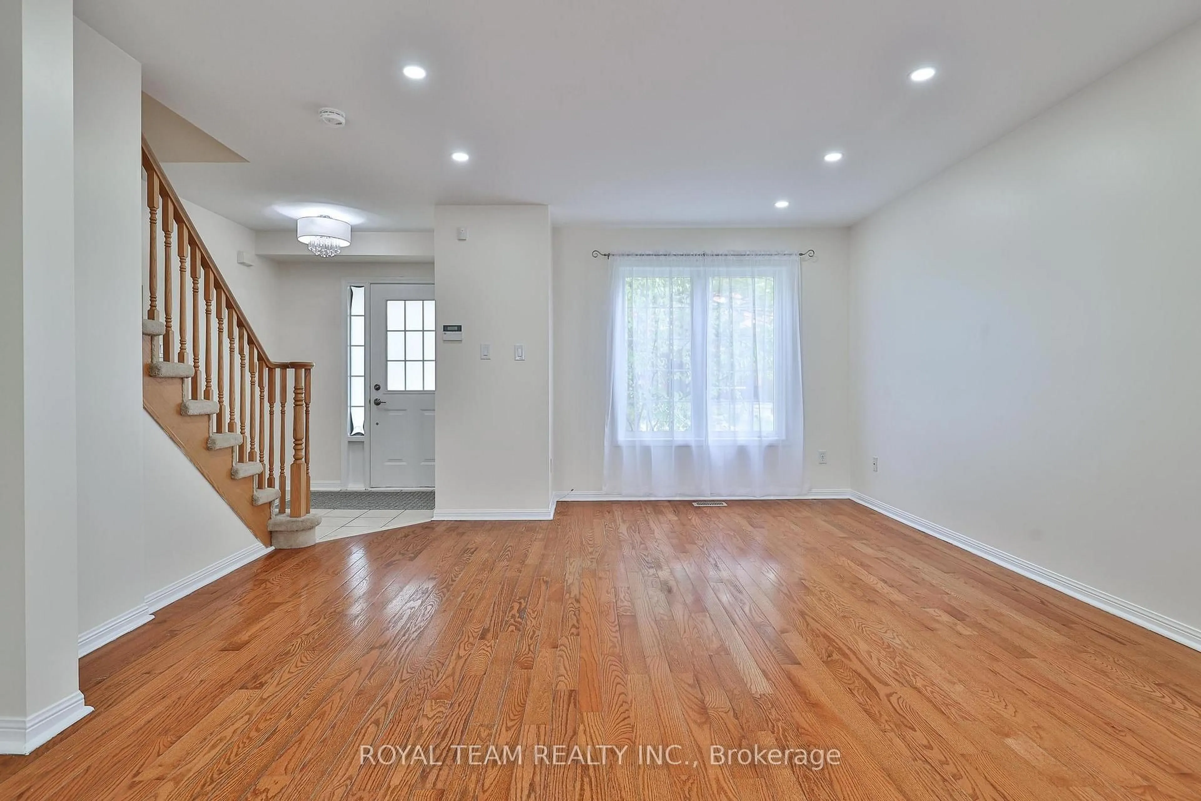 Unknown for 2439 Hollybrook Dr, Oakville Ontario L6M 4S8