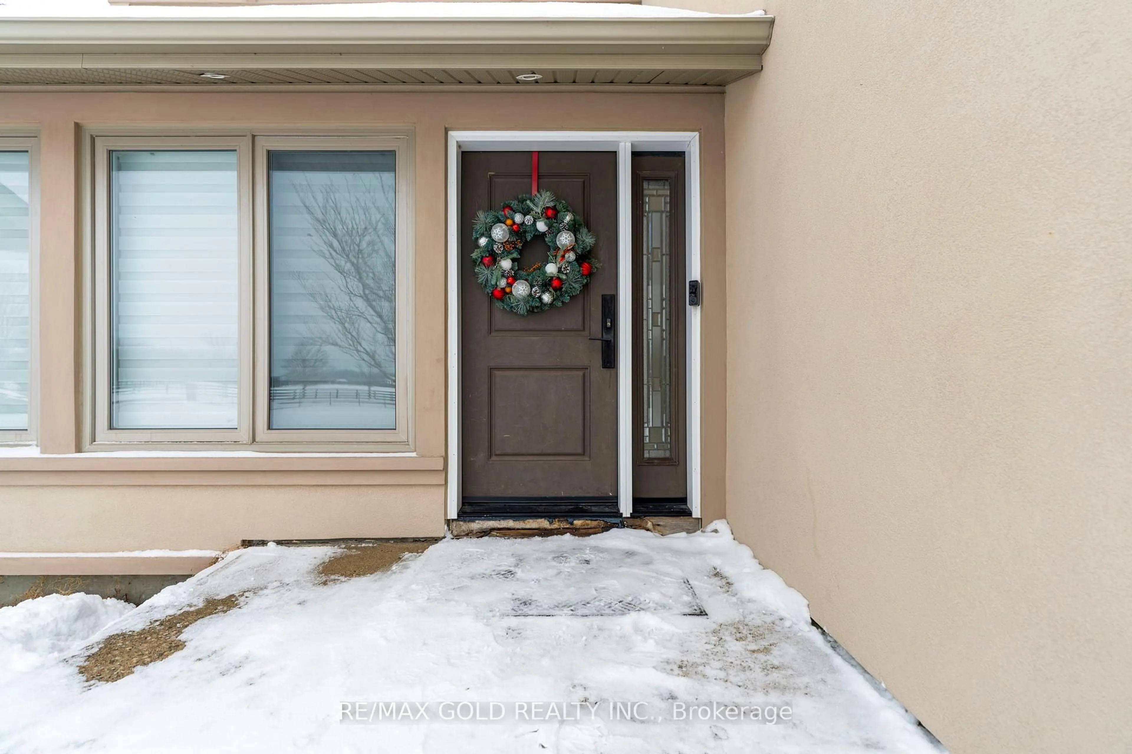 Indoor entryway for 14199 Mclaughlin Rd, Caledon Ontario L7C 2B3