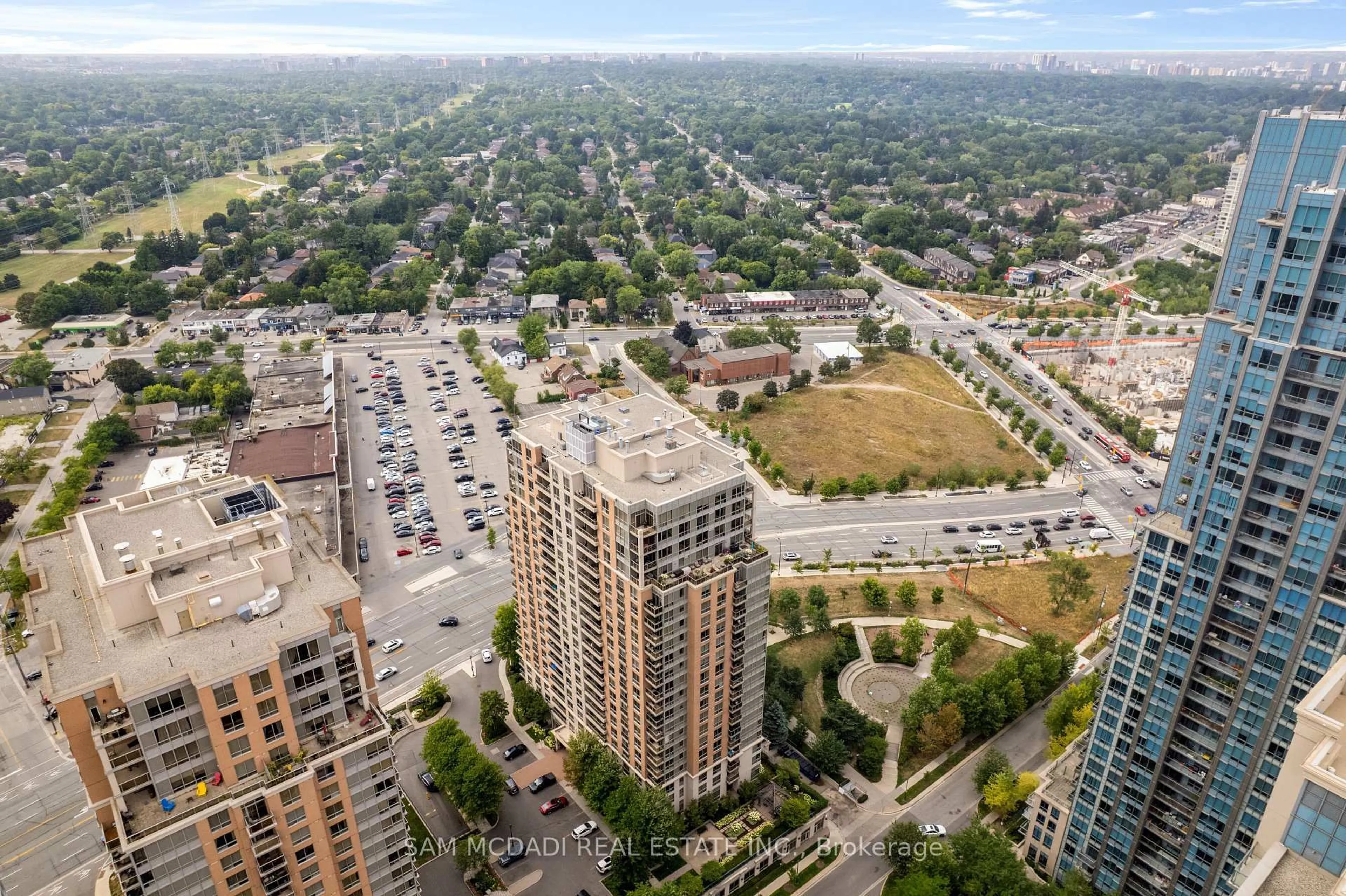A pic from outside/outdoor area/front of a property/back of a property/a pic from drone, city buildings view from balcony for 5229 Dundas St #2002, Toronto Ontario M9B 6L9