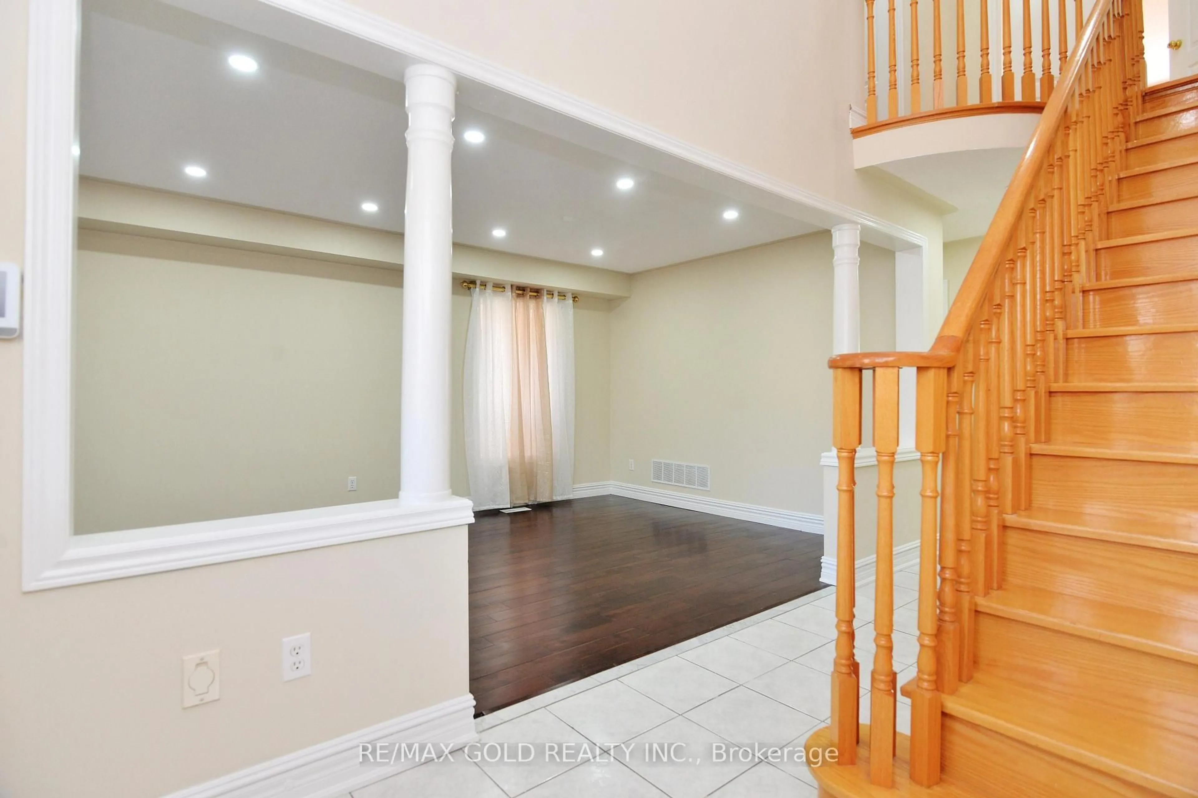 Unknown for 46 Mint Leaf Blvd, Brampton Ontario L6Z 3B7