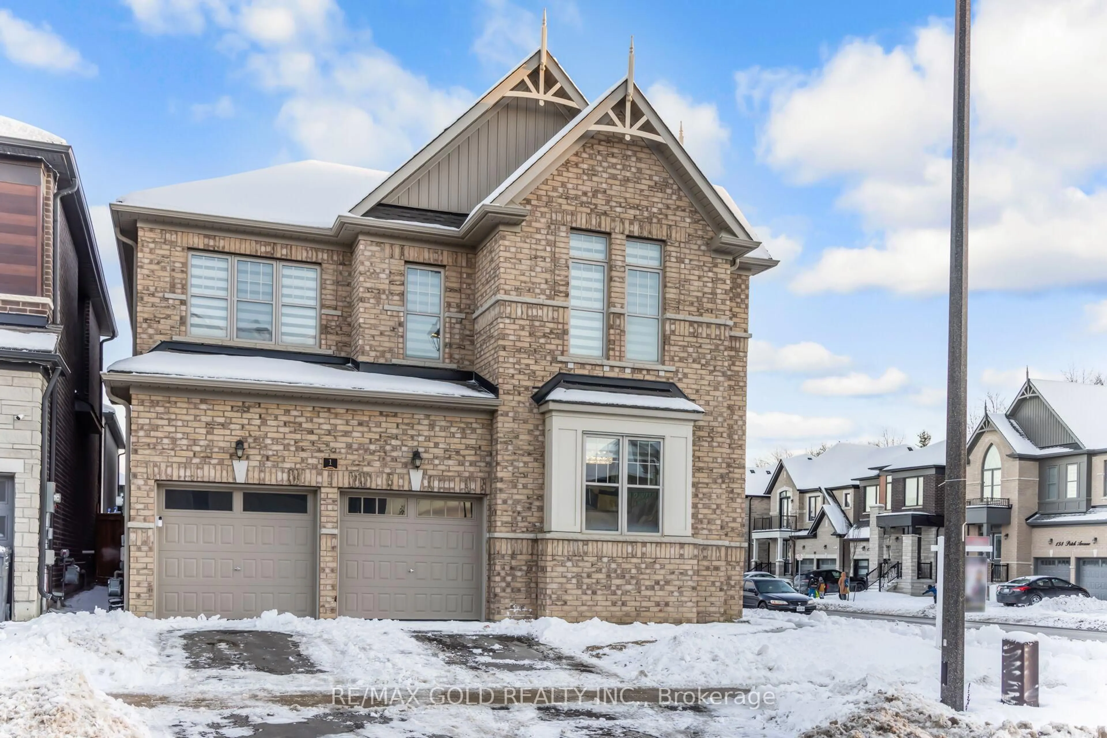 Home with brick exterior material, street for 1 Pattulo Dr, Caledon Ontario L7C 1Z9