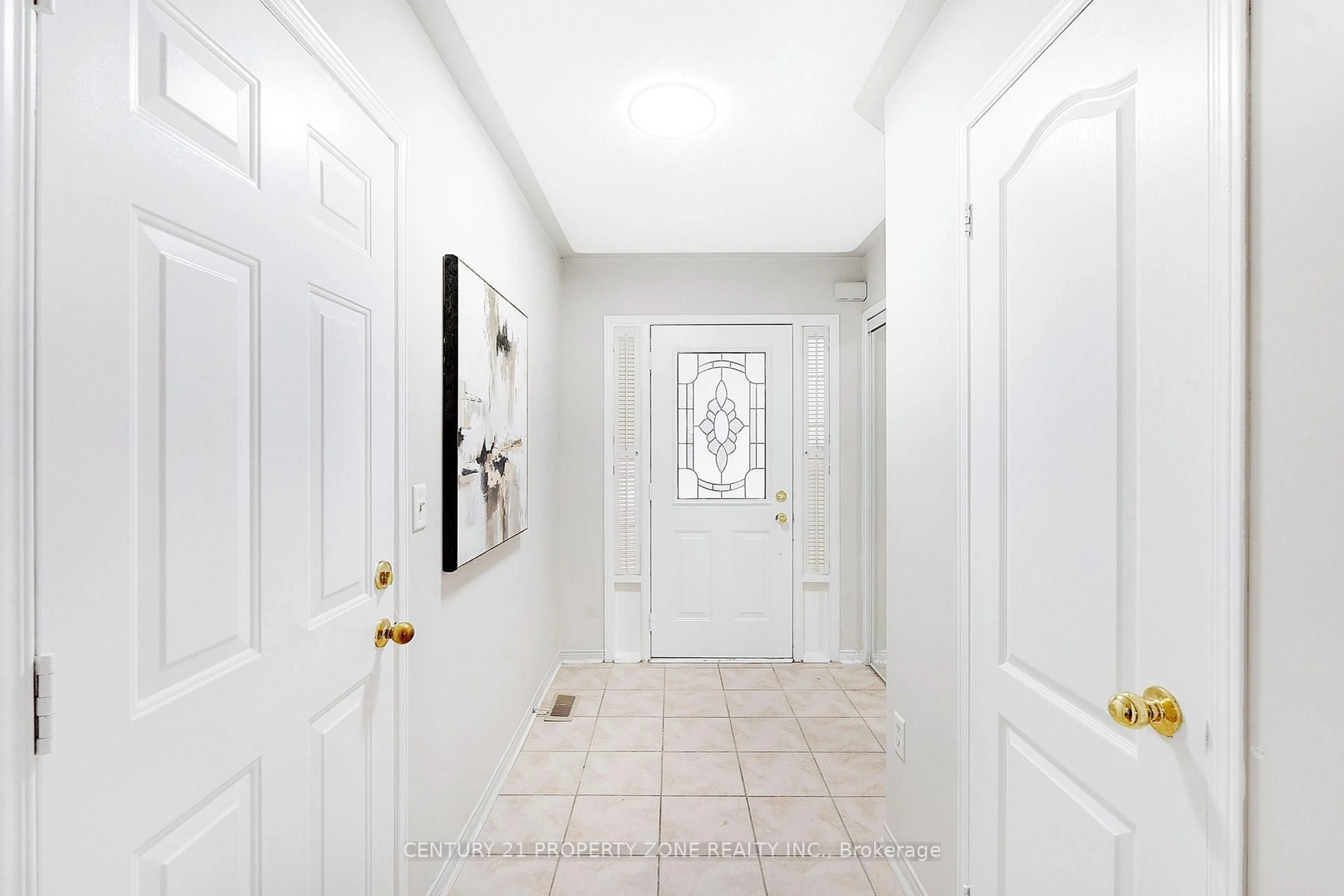 Indoor entryway for 42 Mossgrove Cres, Brampton Ontario L7A 3E6