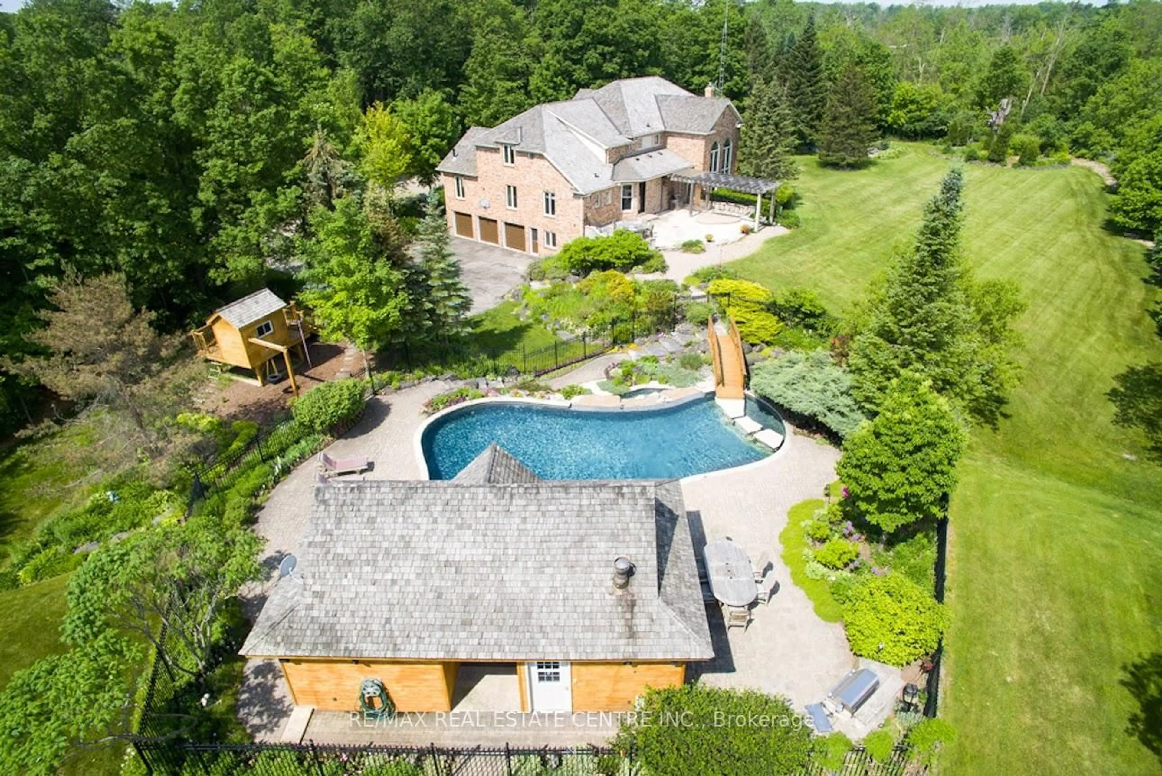 A pic from outside/outdoor area/front of a property/back of a property/a pic from drone, water/lake/river/ocean view for 13701 fourth line nassagaweya, Milton Ontario N0B 2K0