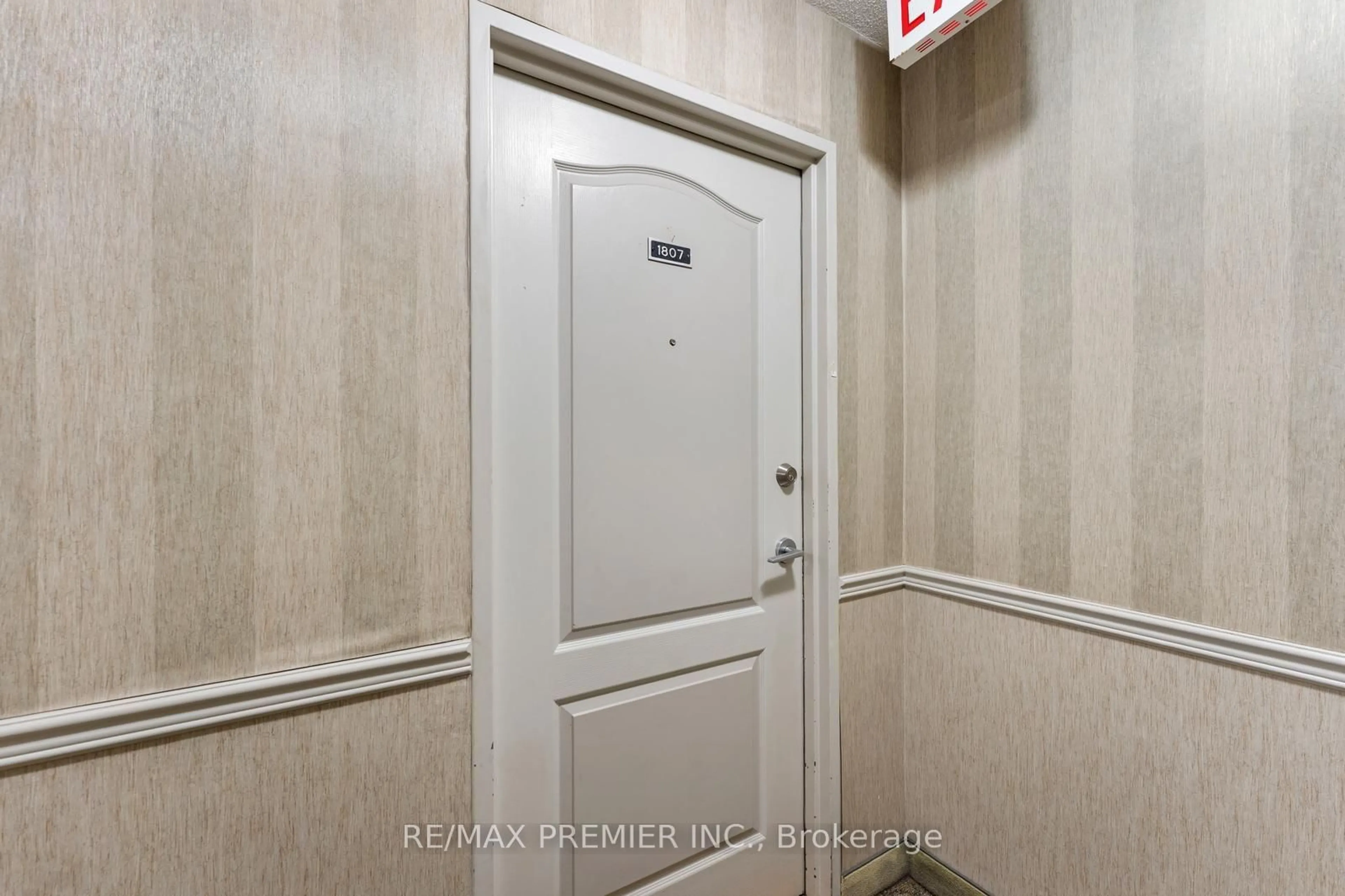 Unknown for 61 Richview Rd #1807, Toronto Ontario M9A 4M8