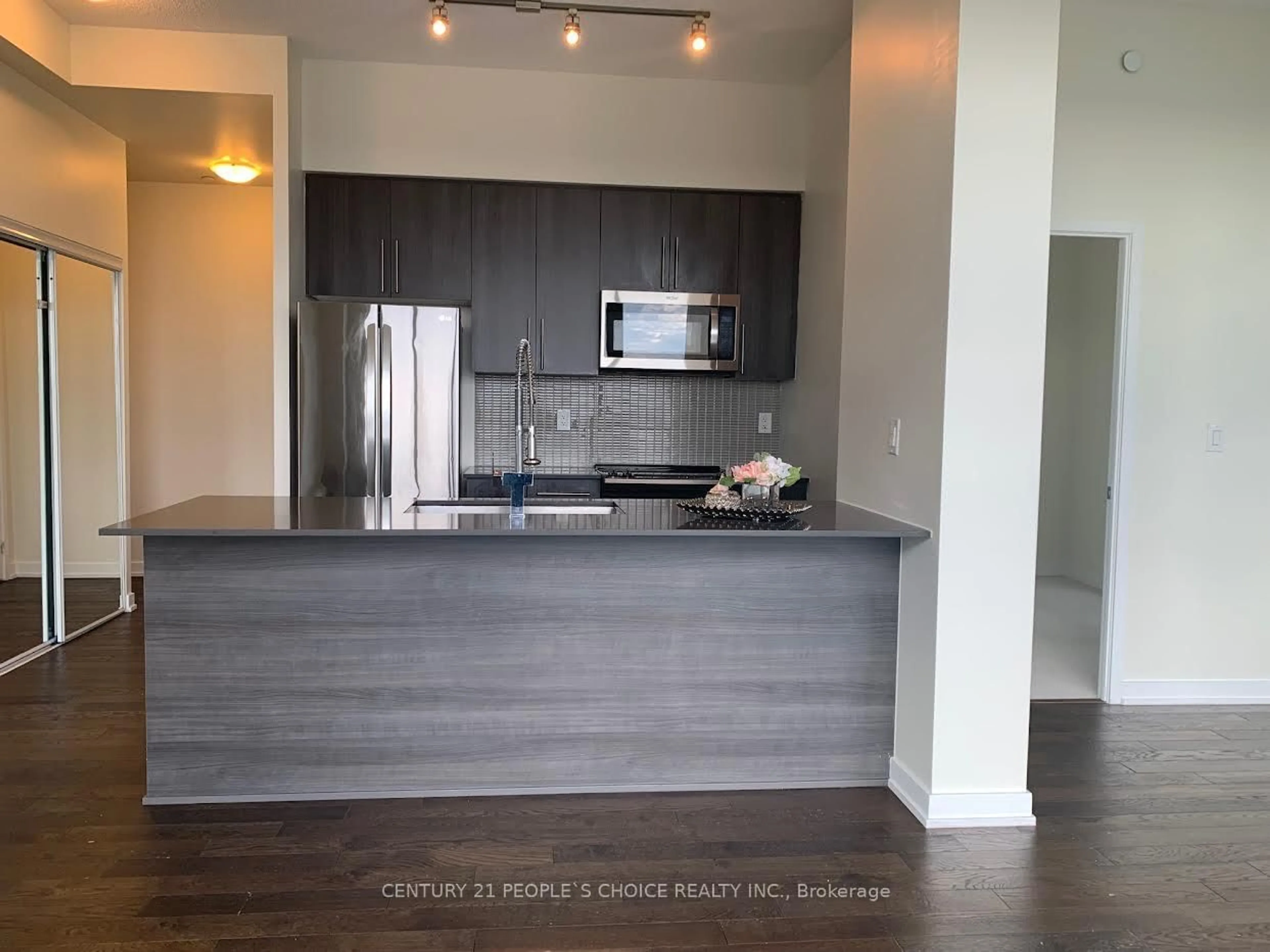 Open concept kitchen, unknown for 510 Curran Pl #601, Mississauga Ontario L5B 0J8