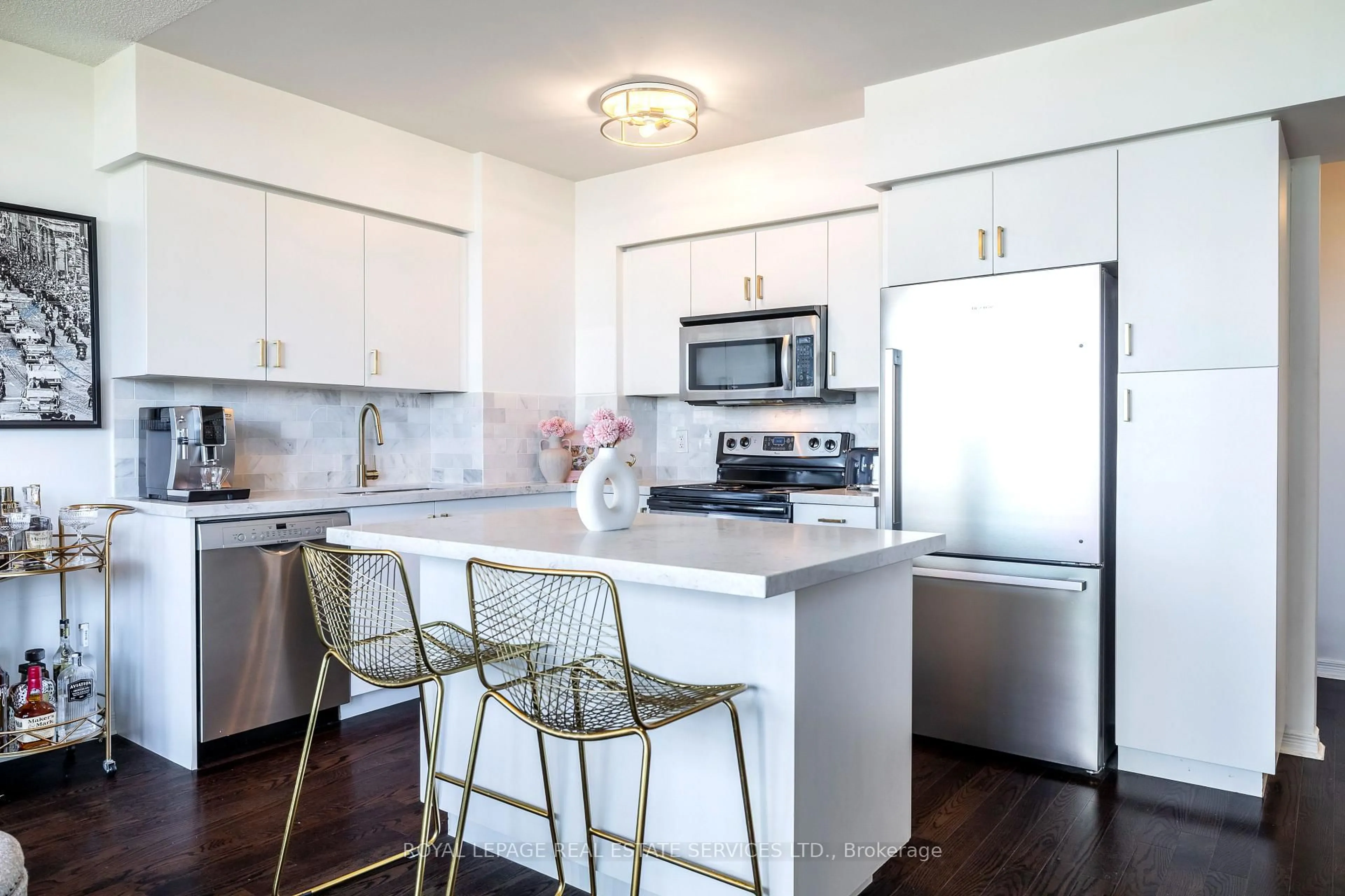 Open concept kitchen, unknown for 15 Legion Rd #1105, Toronto Ontario M8V 0A9