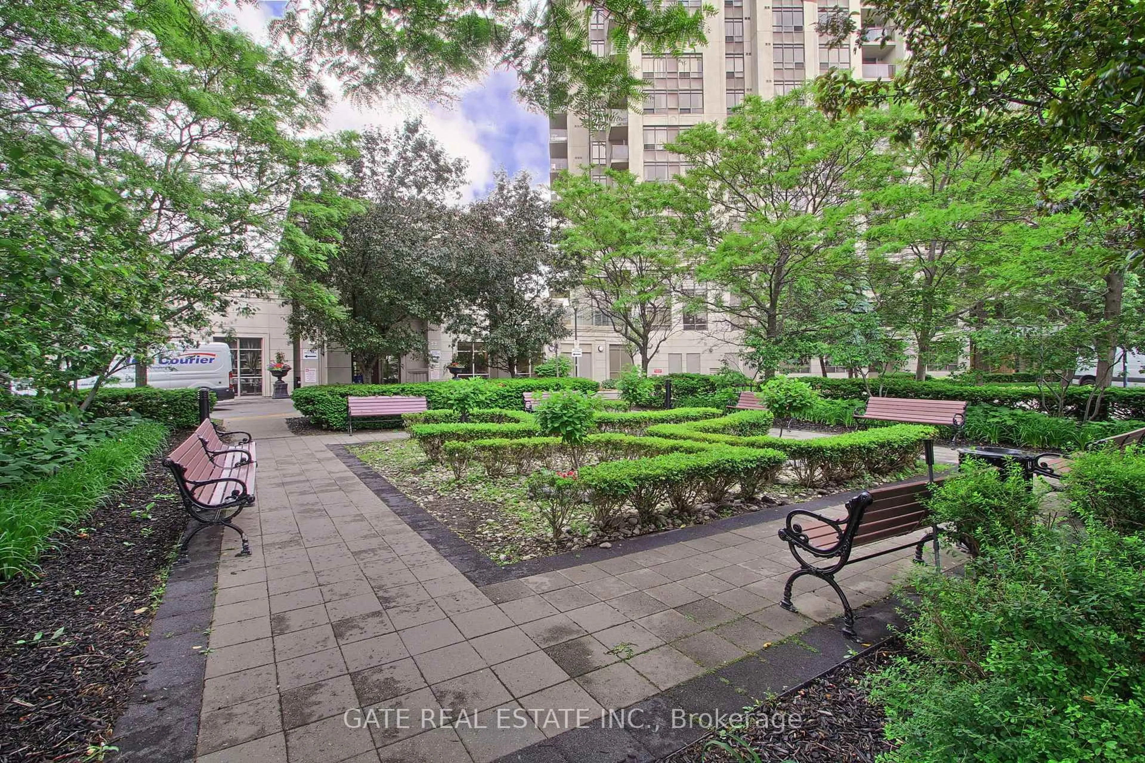 Patio, street for 700 Humberwood Blvd #PH31, Toronto Ontario M9W 7J4