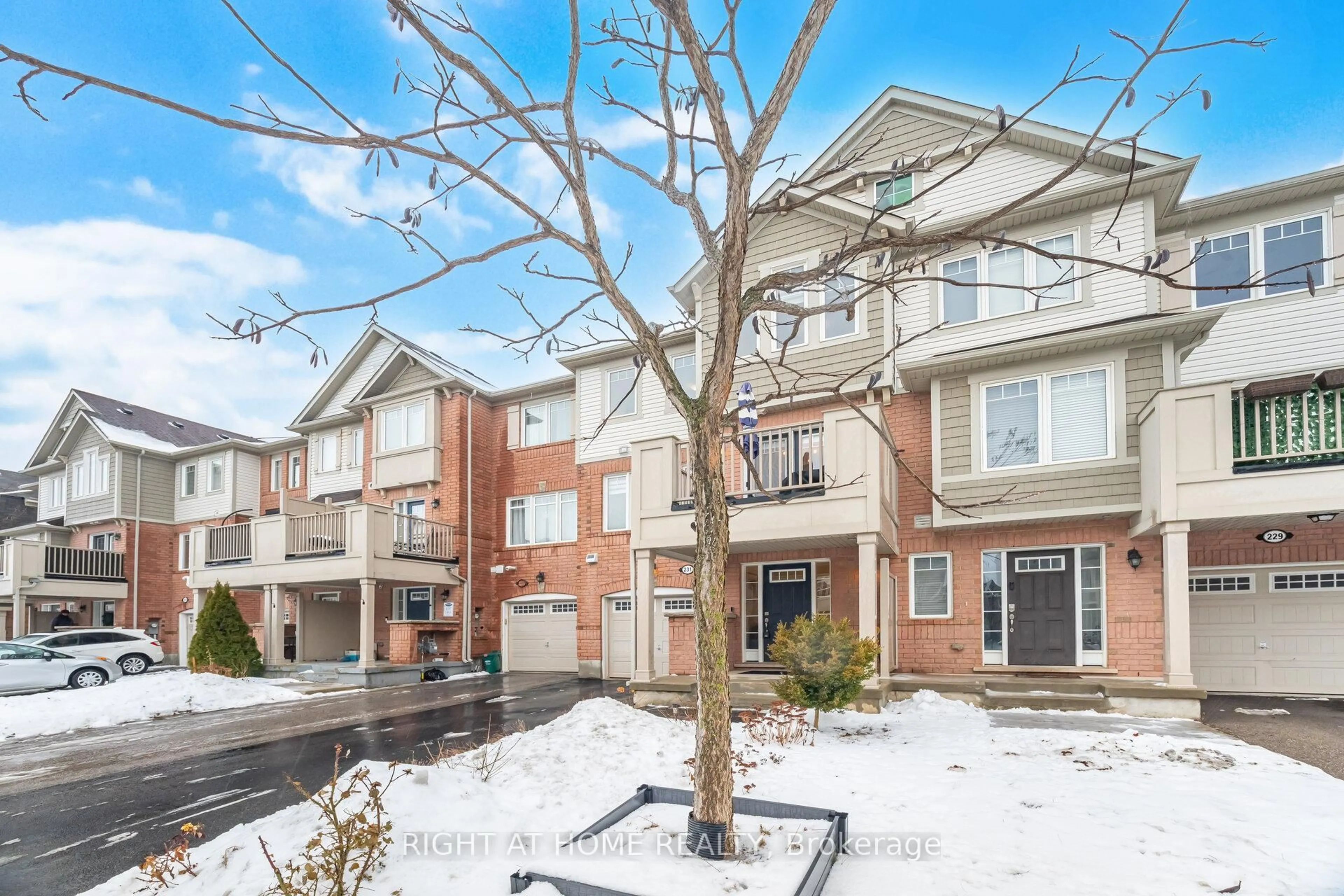 Unknown for 231 Septimus Hts, Milton Ontario L9T 8N7