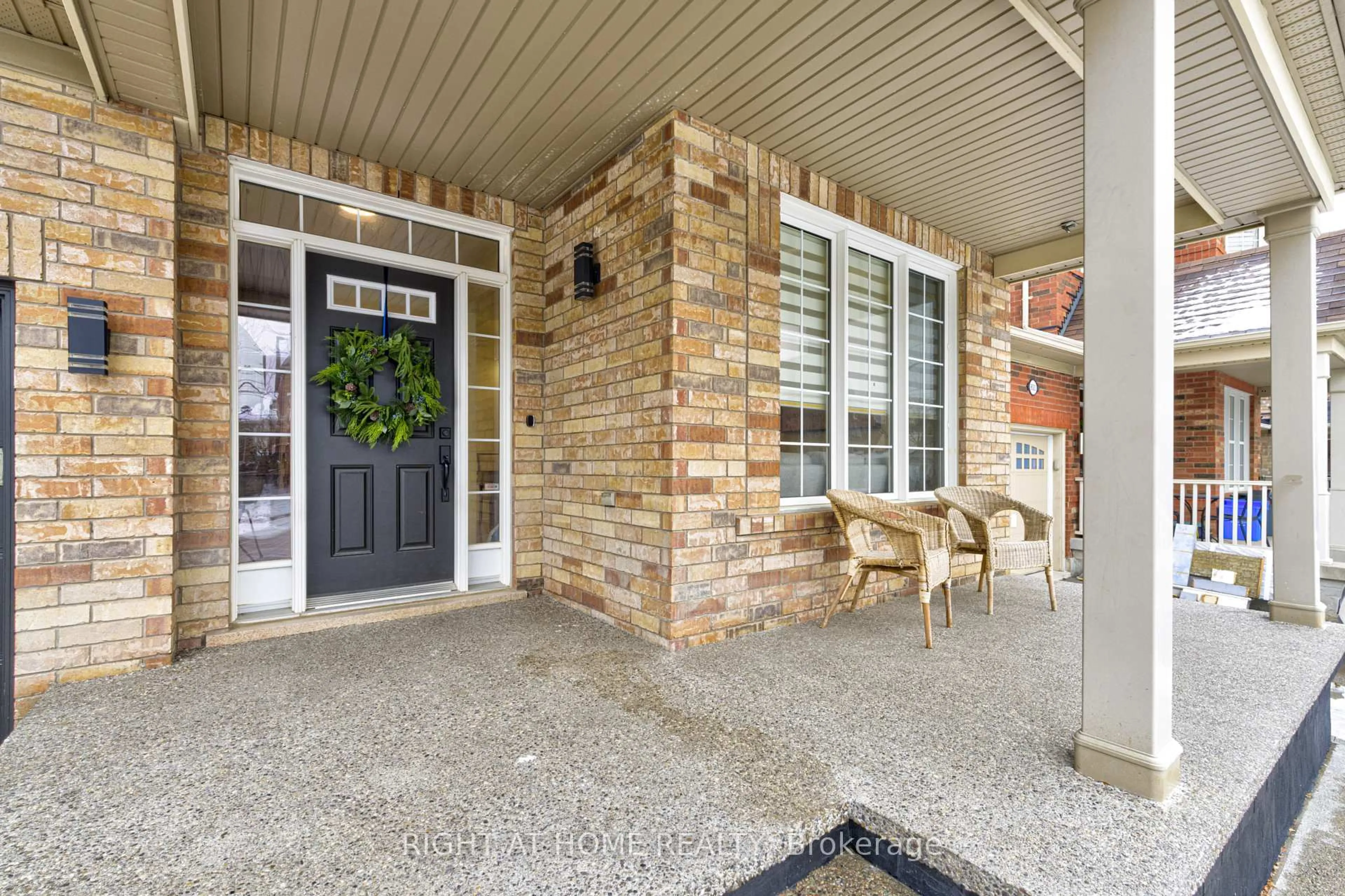 Unknown for 796 Rayner Crt, Milton Ontario L9T 0N8