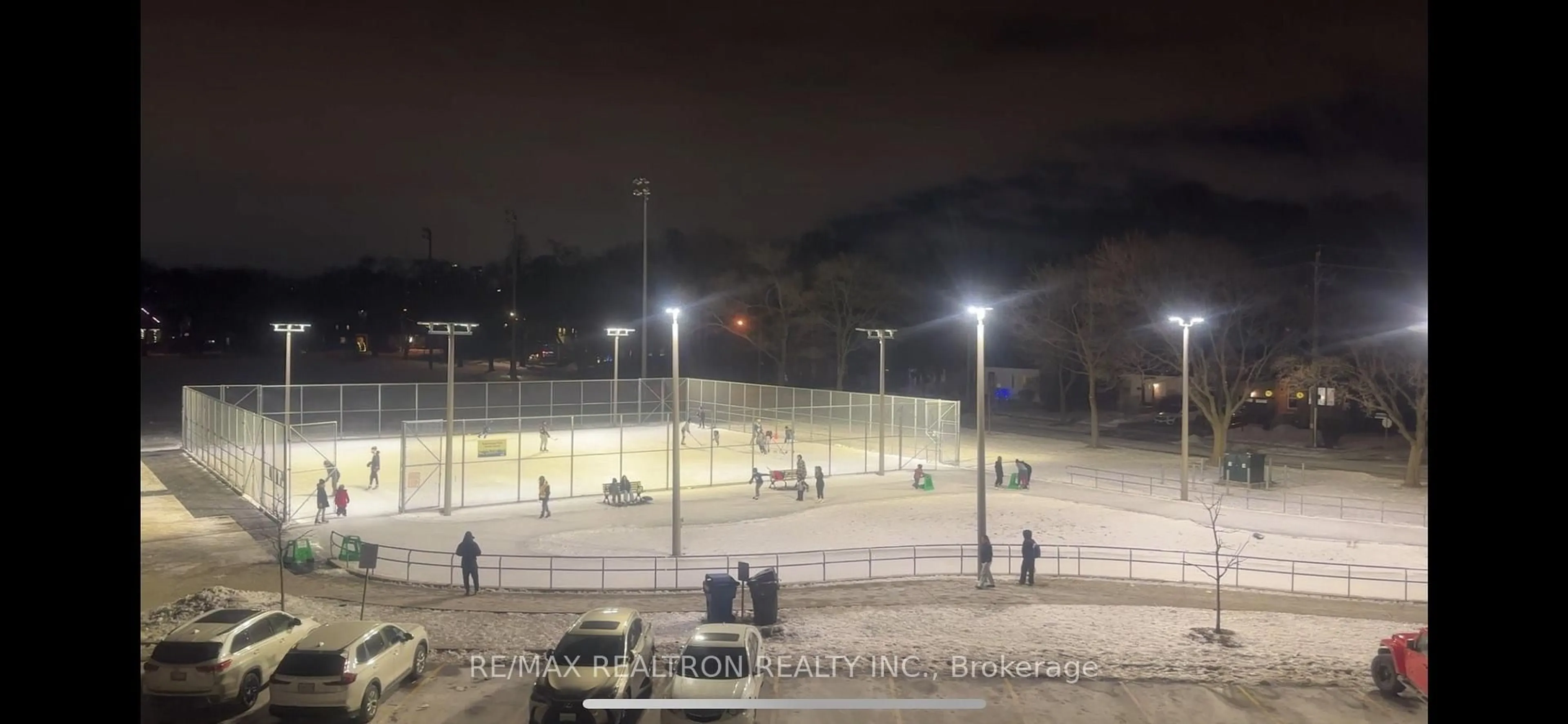 Blurry image for 7 Smith Cres ##518, Toronto Ontario M8Z 0G3