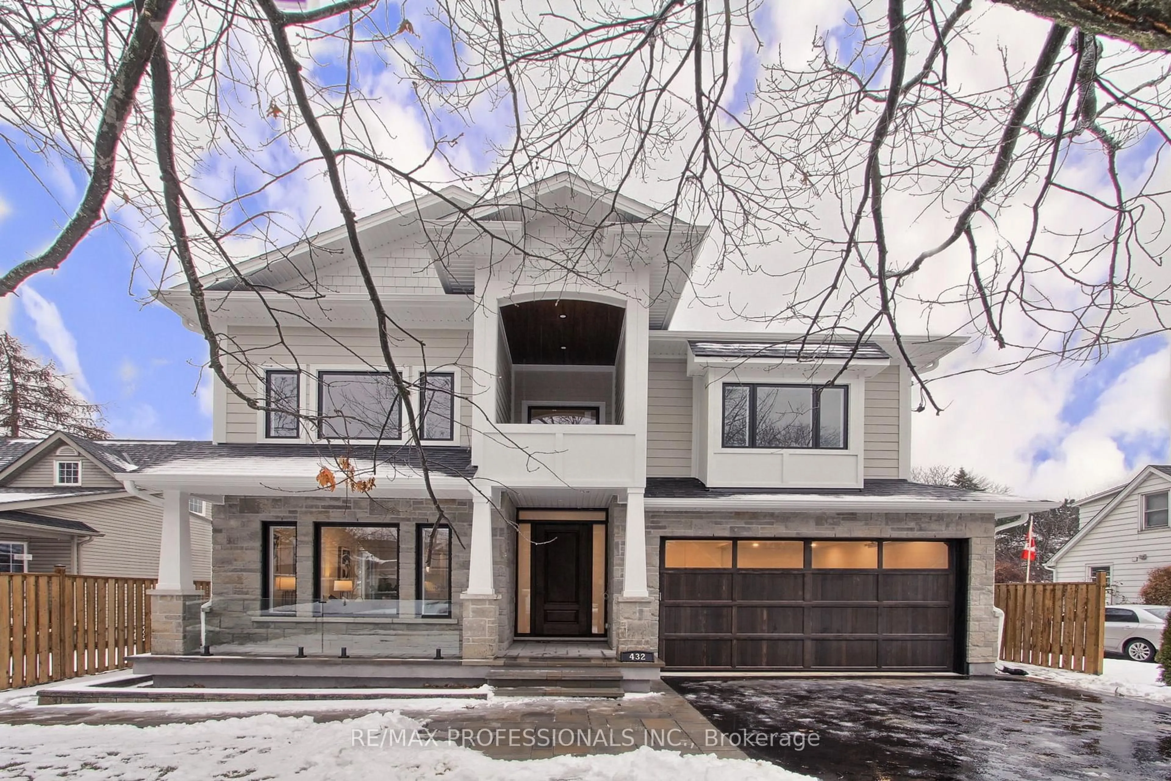 Home with brick exterior material, street for 432 Smith Ave, Burlington Ontario L7R 2V1