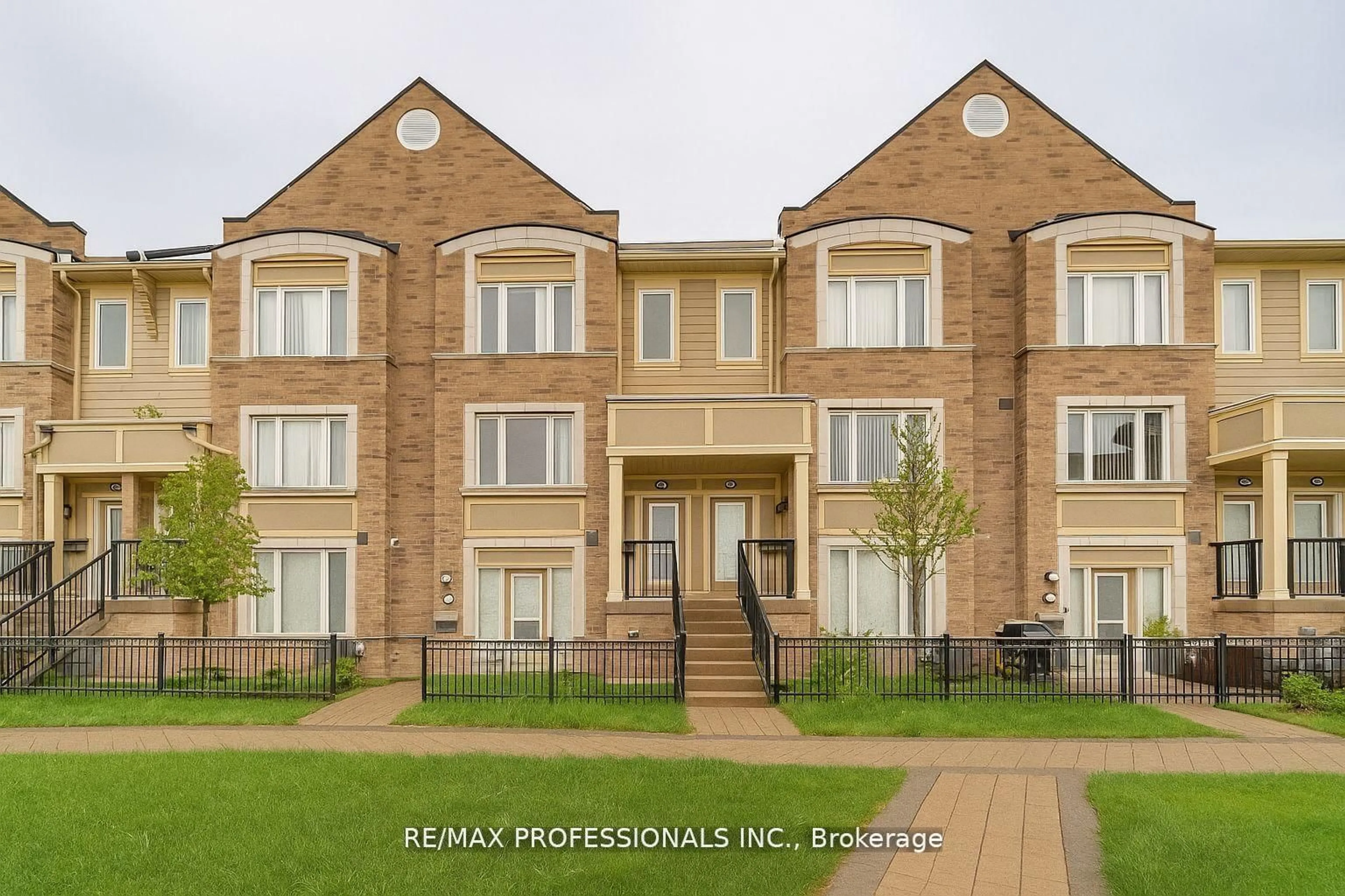 Unknown for 3135 Boxford Cres #7, Mississauga Ontario L5M 0P4