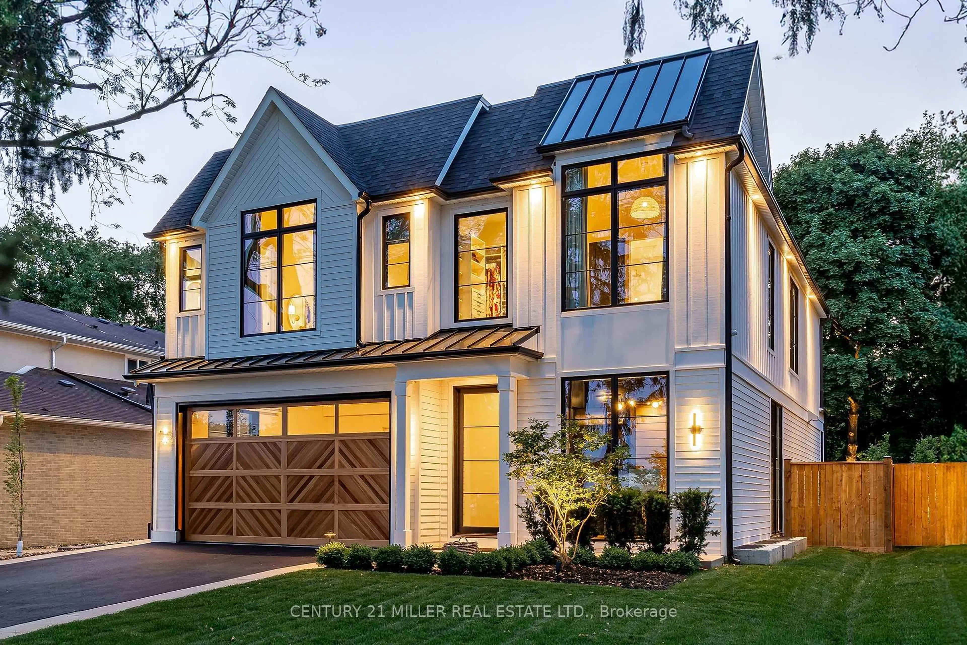 Home with brick exterior material, street for 331 Macdonald Rd, Oakville Ontario L6J 2A8