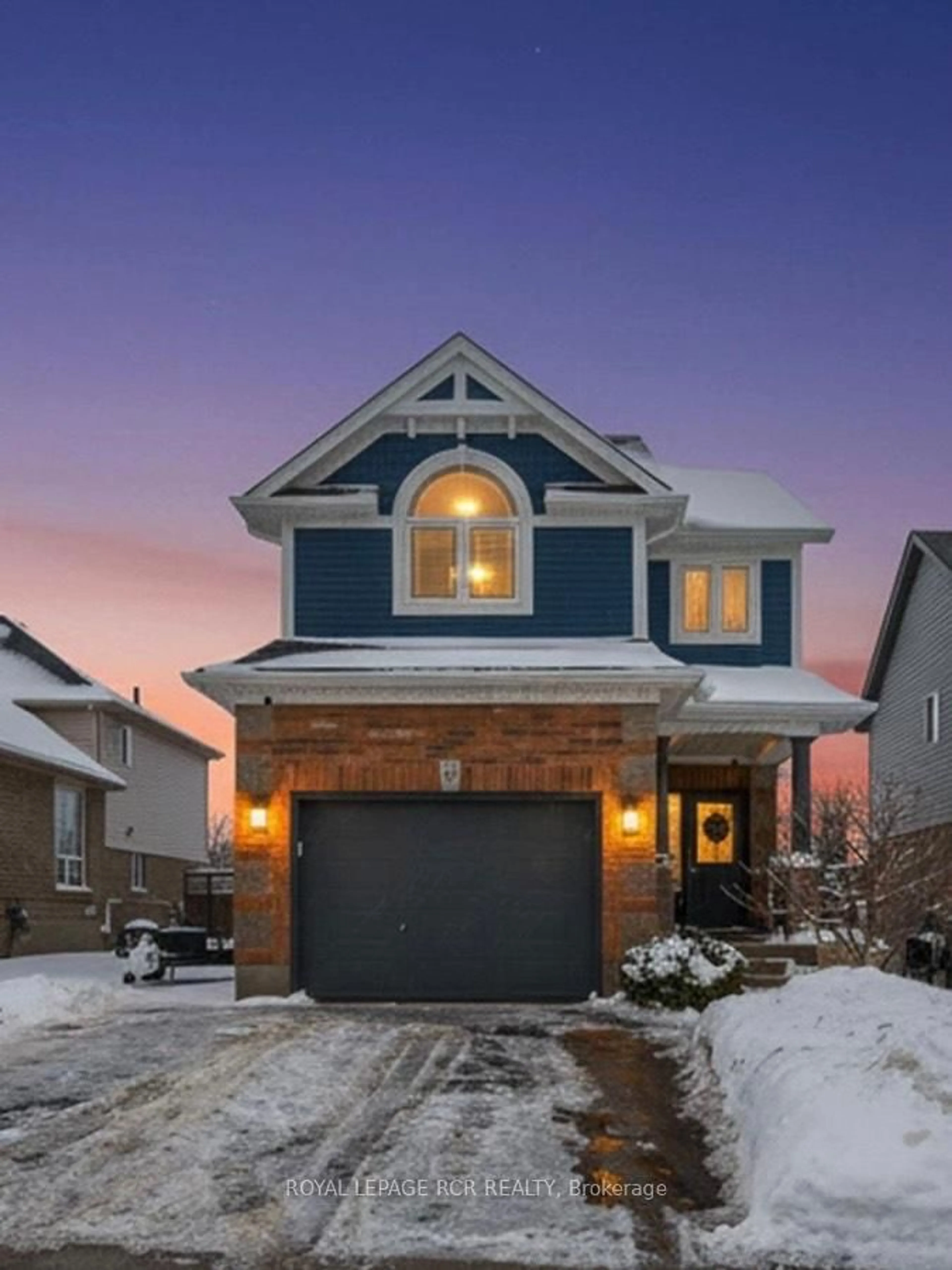 Home with brick exterior material, street for 35 Hunter Rd, Orangeville Ontario L9W 5C6