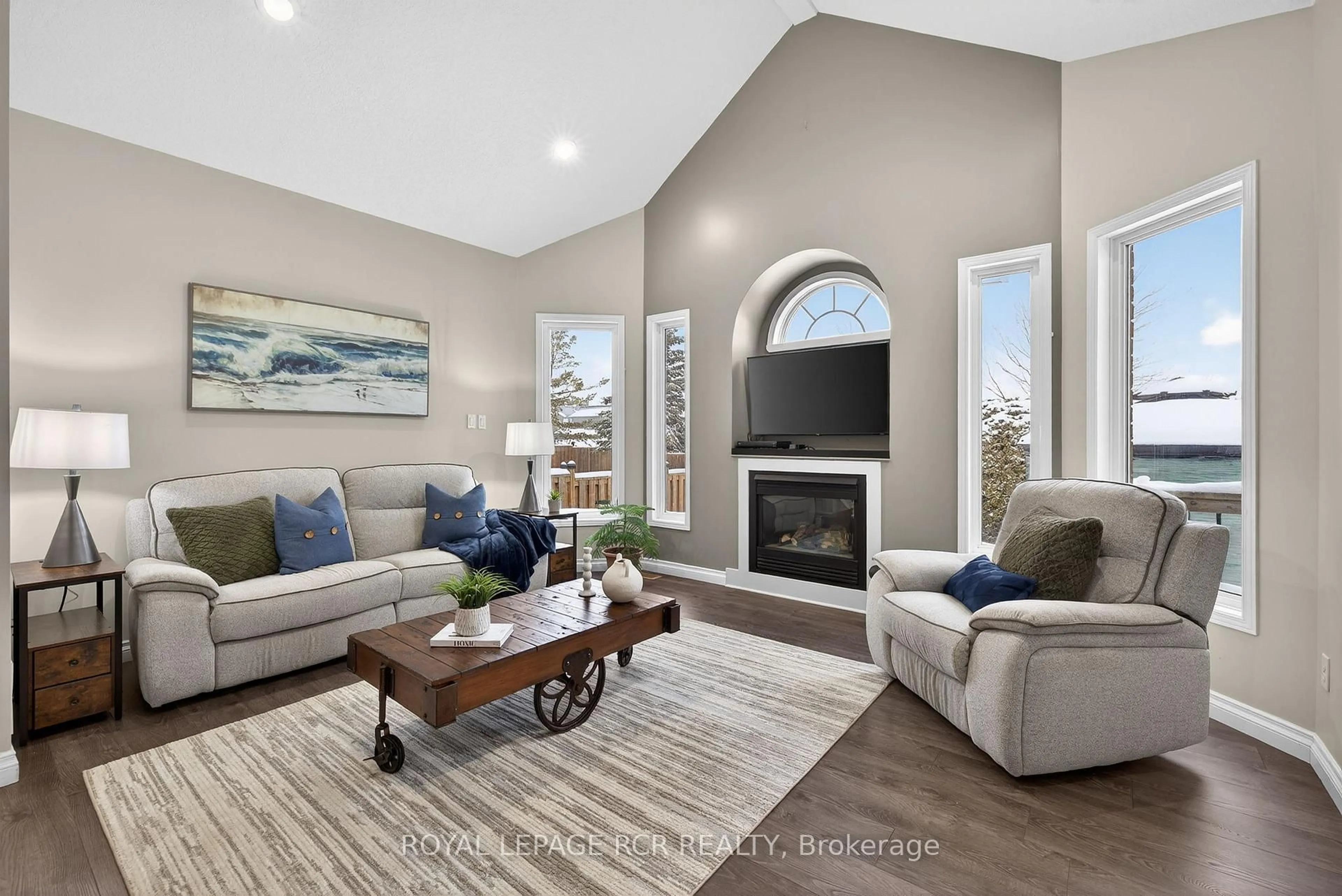 Living room with furniture, unknown for 35 Hunter Rd, Orangeville Ontario L9W 5C6