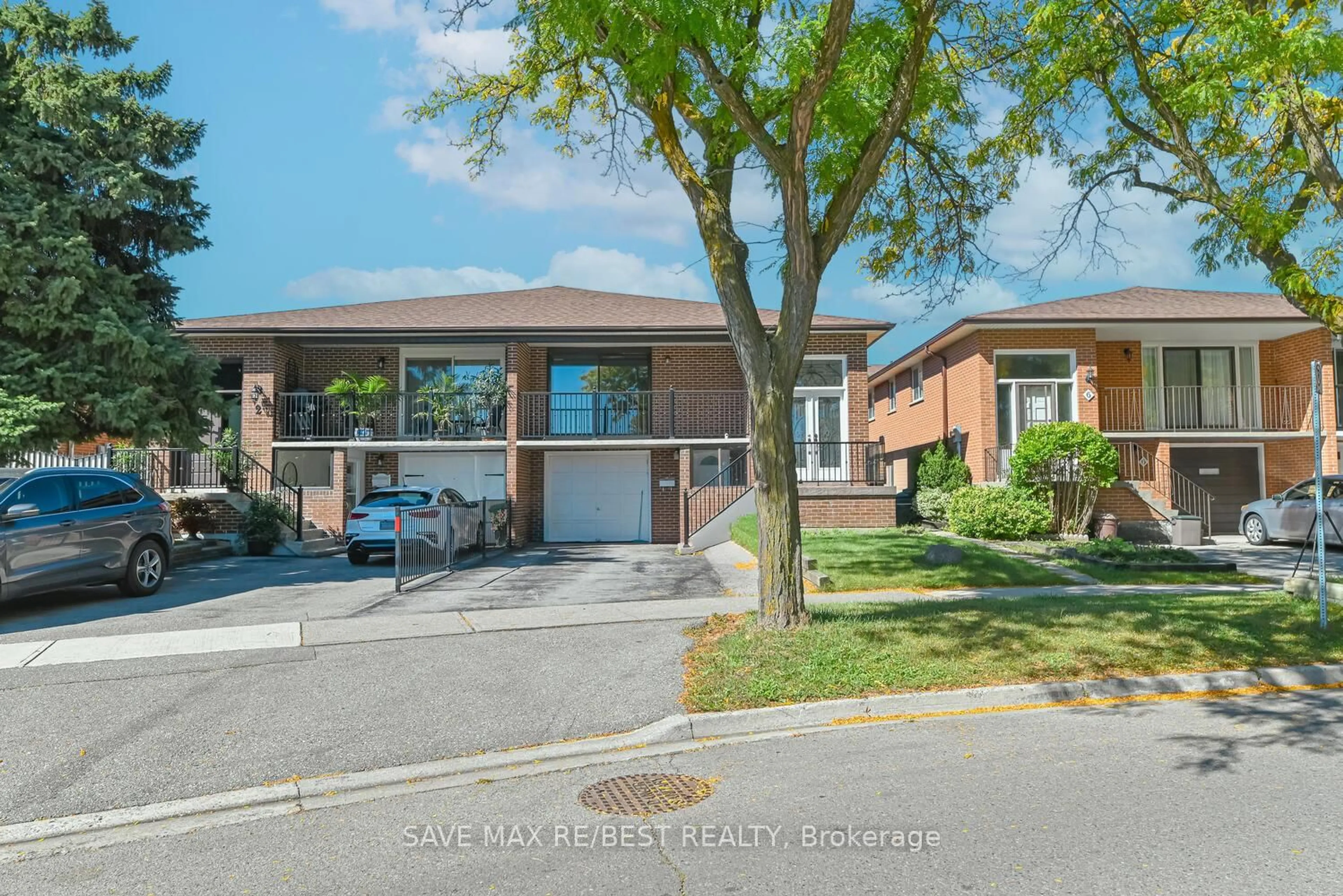 Home with brick exterior material, street for 4 Petunias Rd, Brampton Ontario L6V 3G8