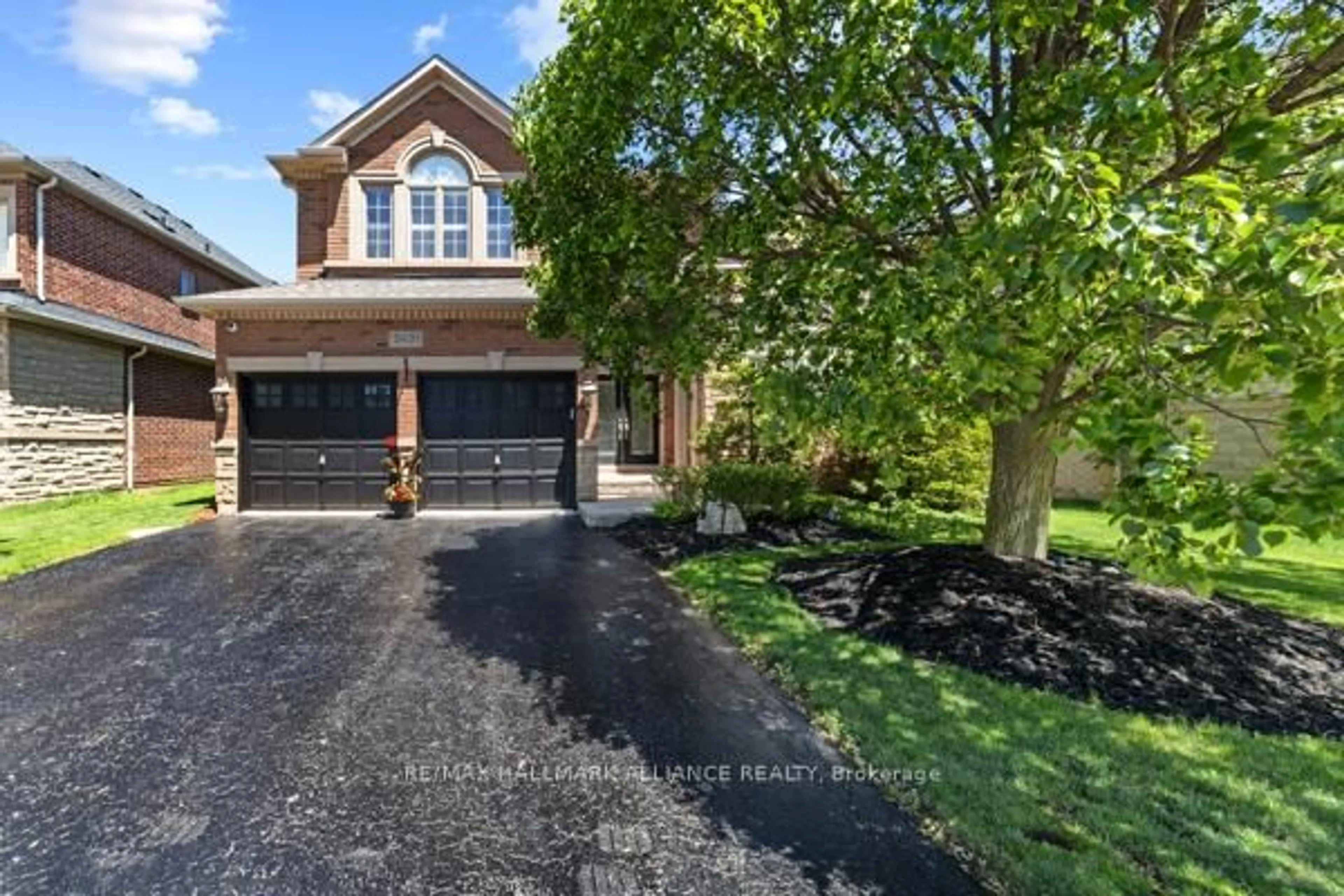 Home with brick exterior material, street for 2431 Meadowridge Dr, Oakville Ontario L6H 7R3