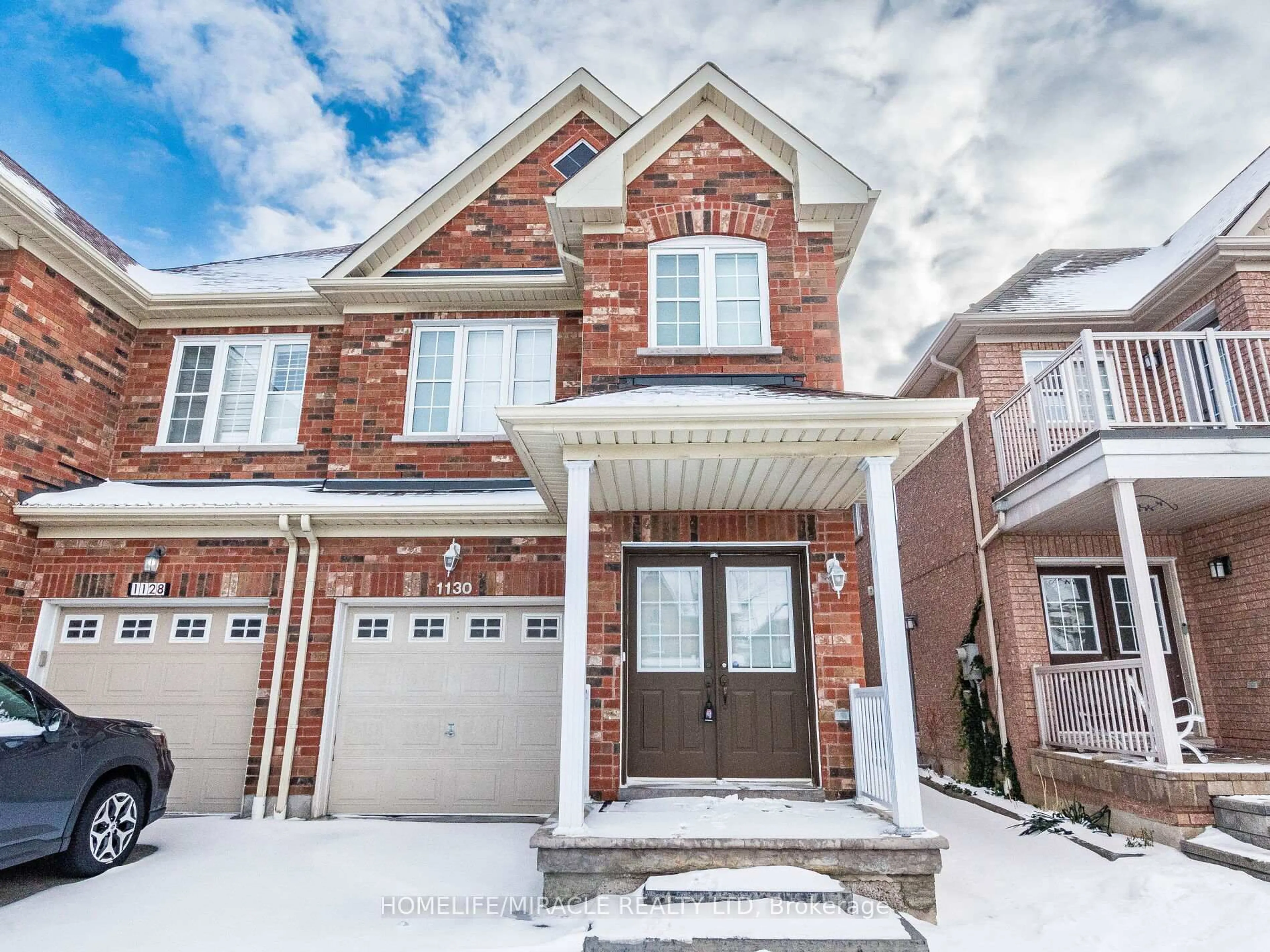 Home with brick exterior material, street for 1130 Hickory Hollow Glen, Mississauga Ontario L5W 1Z8