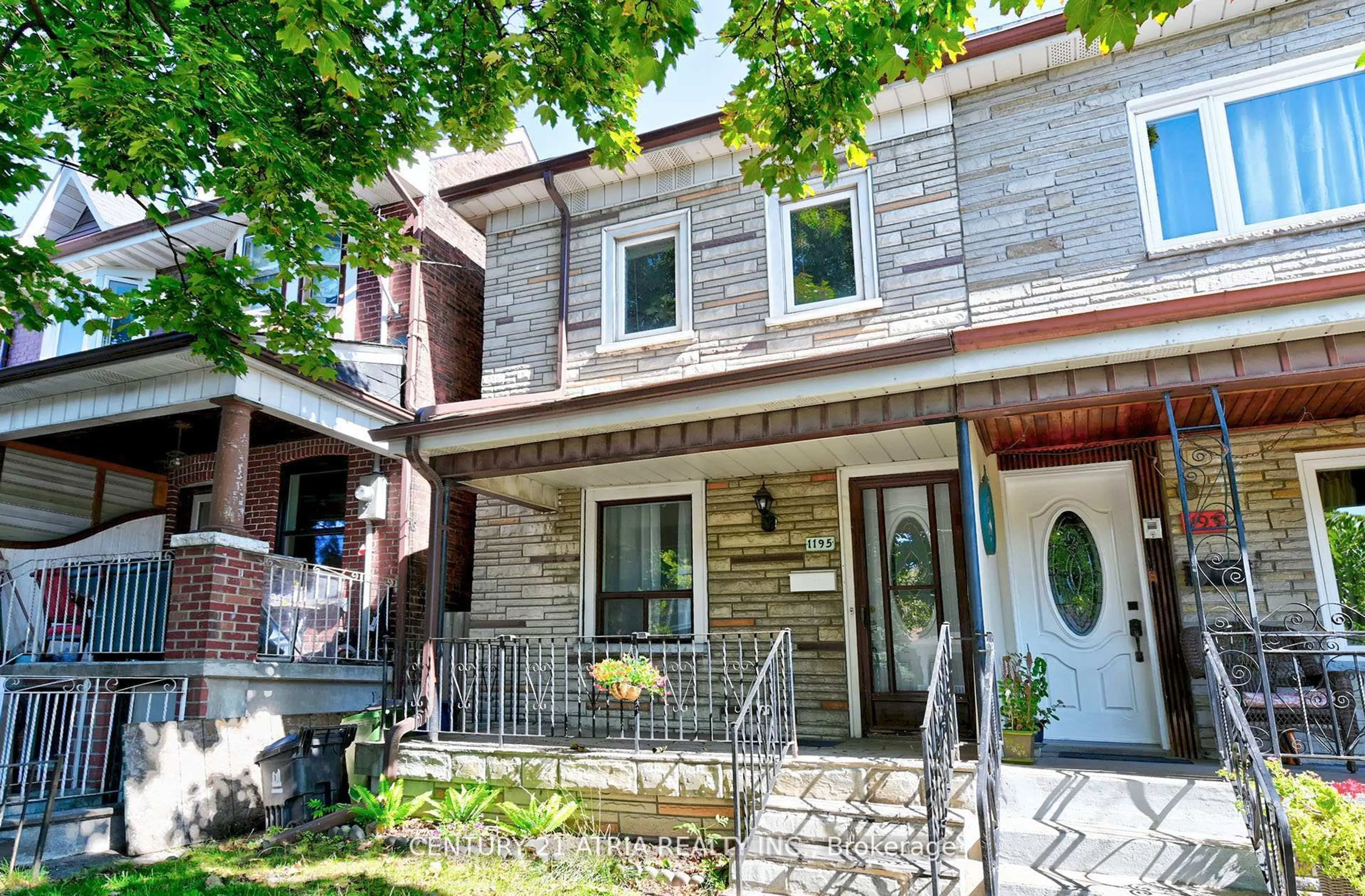 Home with brick exterior material, street for 1195 Dovercourt Rd, Toronto Ontario M6H 2Y1
