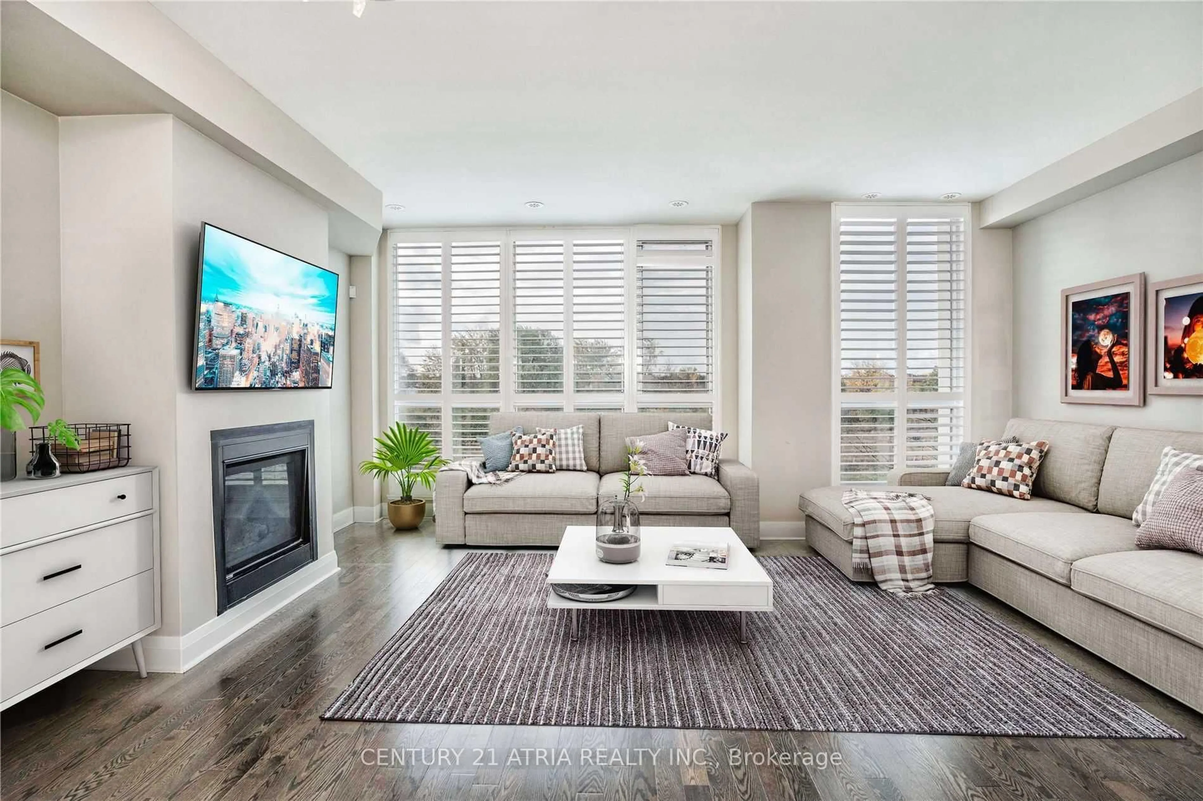 Living room with furniture, unknown for 110 Little Creek Rd #6, Mississauga Ontario L5R 0E9