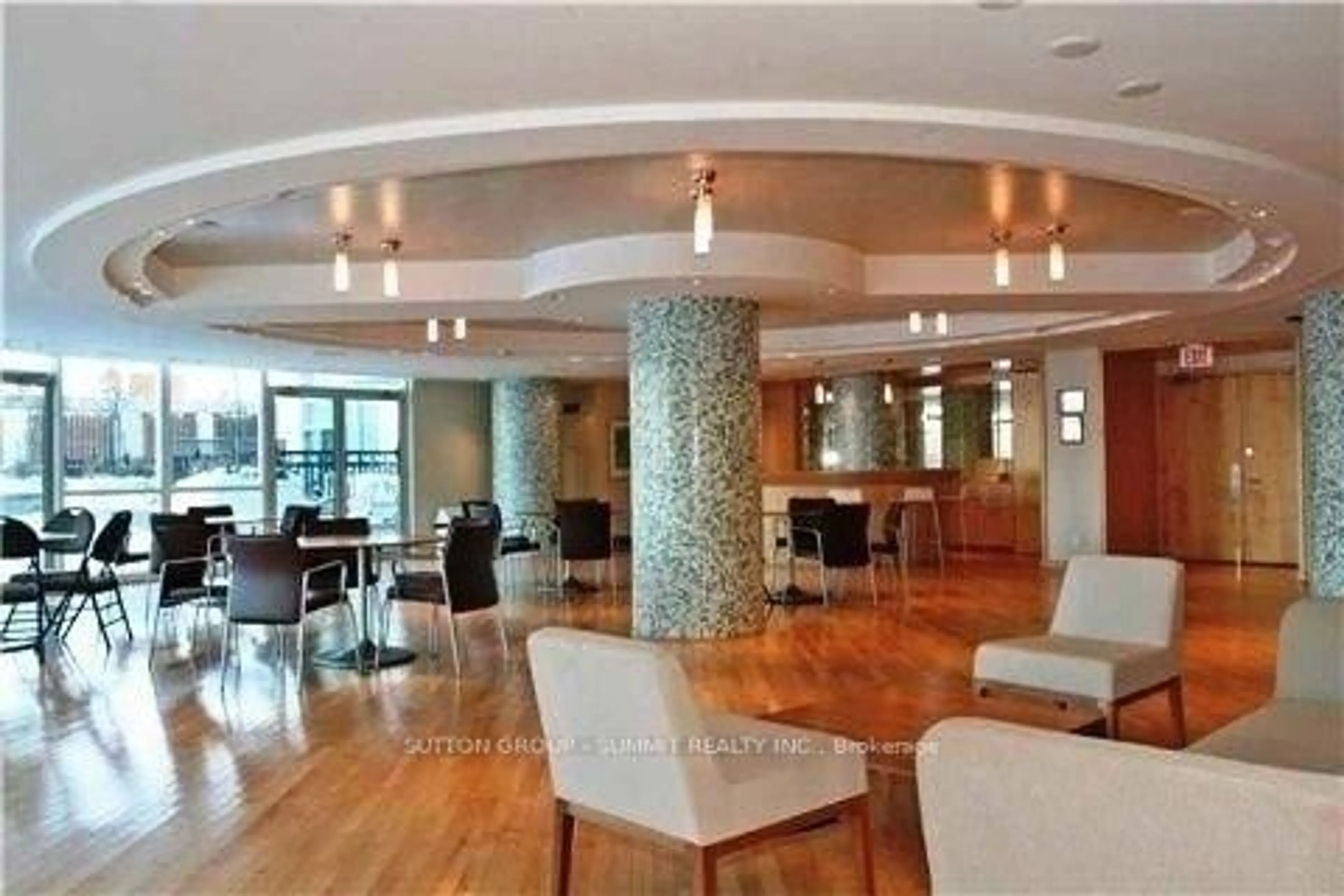 Lobby for 3939 Duke of York Blvd #2110, Mississauga Ontario L5B 4N2