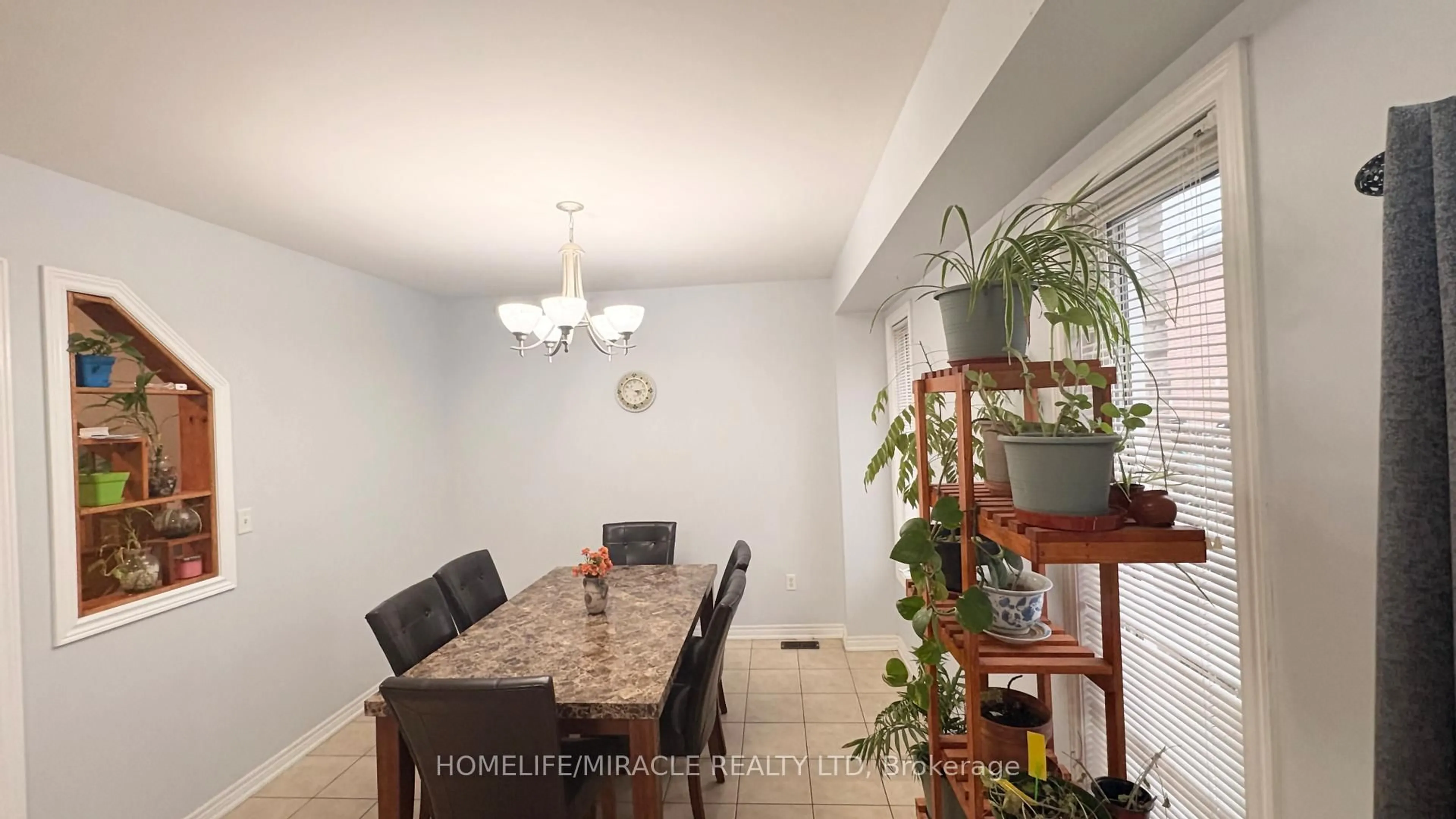 Dining room, unknown for 21 Percy Gate, Brampton Ontario L7A 3S1