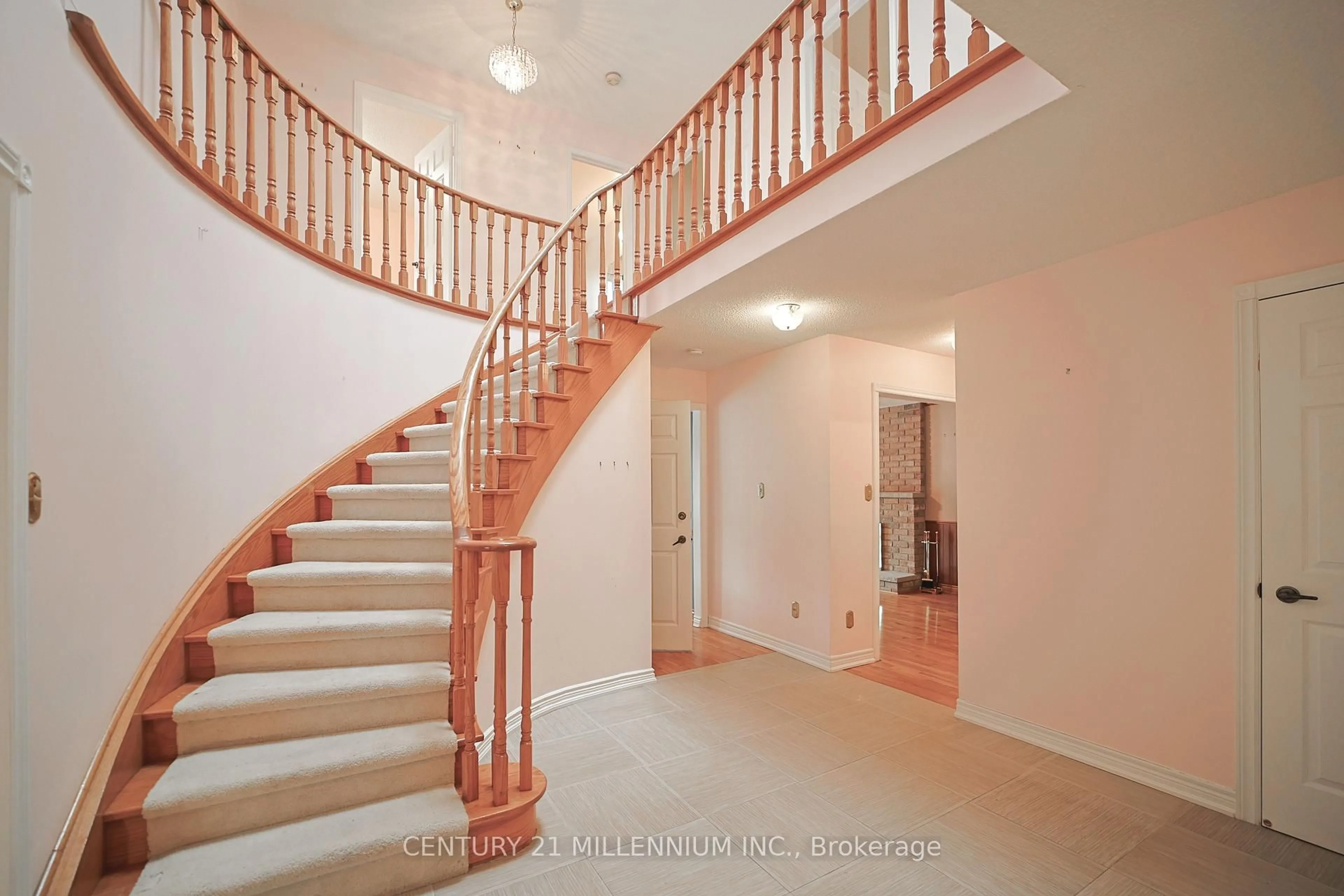 Stairs for 1281 Deer Ru, Mississauga Ontario L5C 3P8