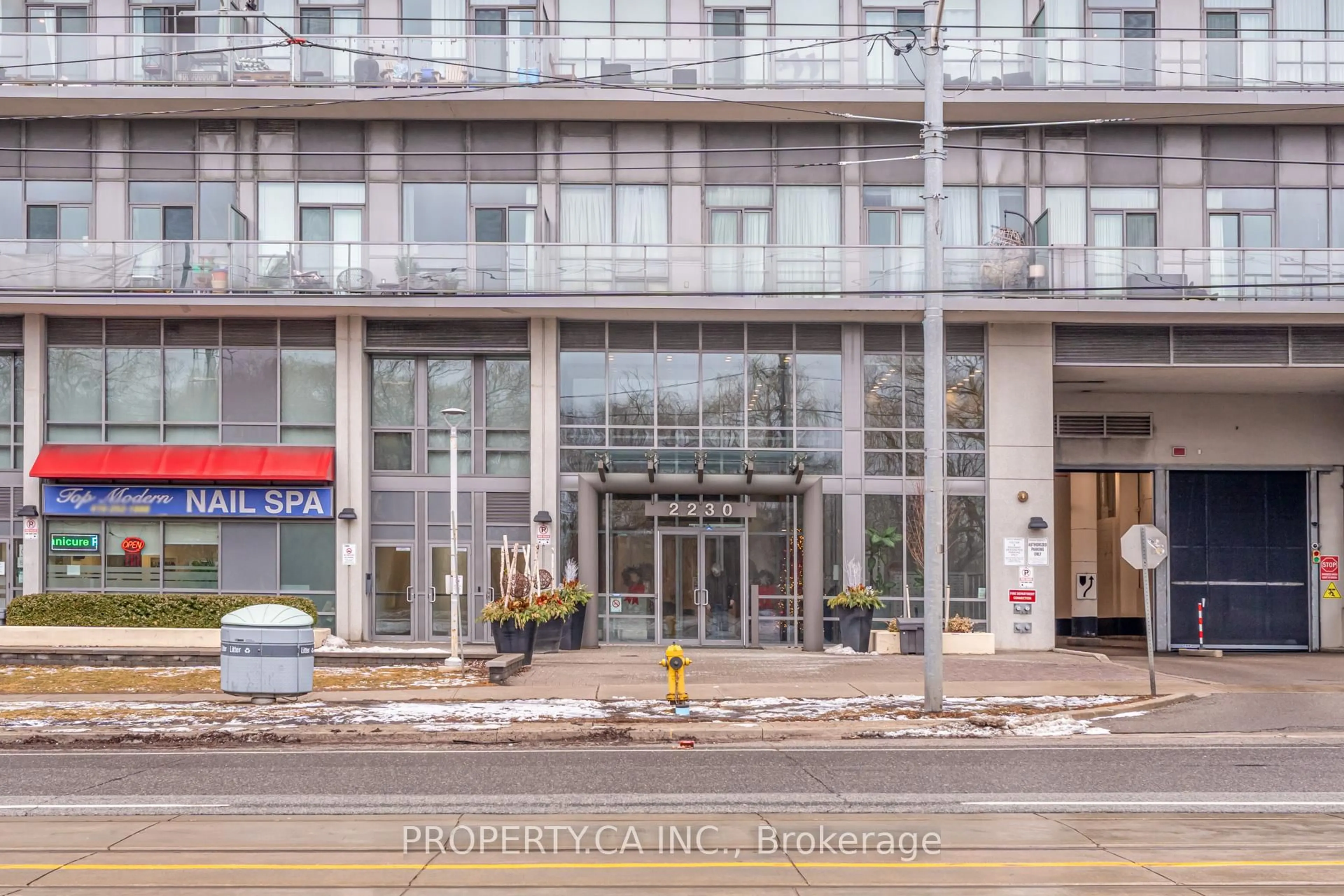 Indoor foyer for 2230 Lake Shore Blvd #903, Toronto Ontario M8V 0B2