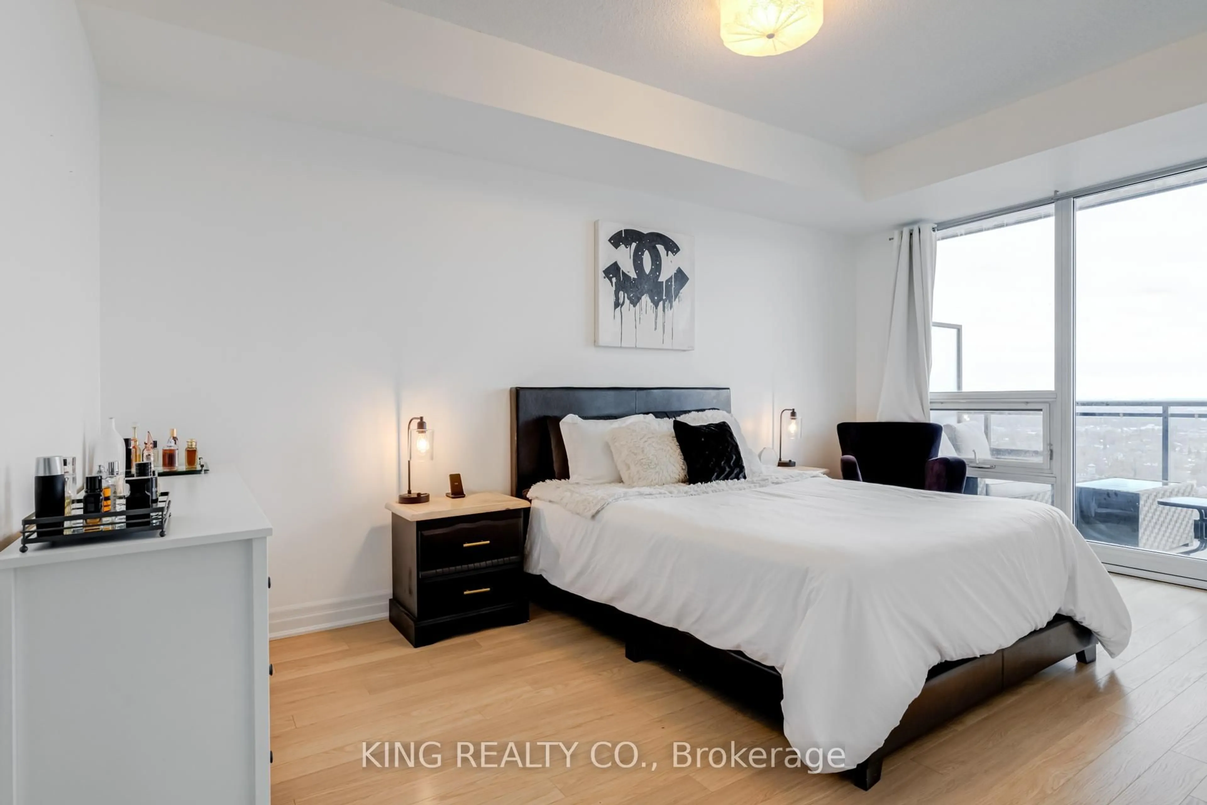 A pic of a room for 100 John St #2305, Brampton Ontario L6W 0A8