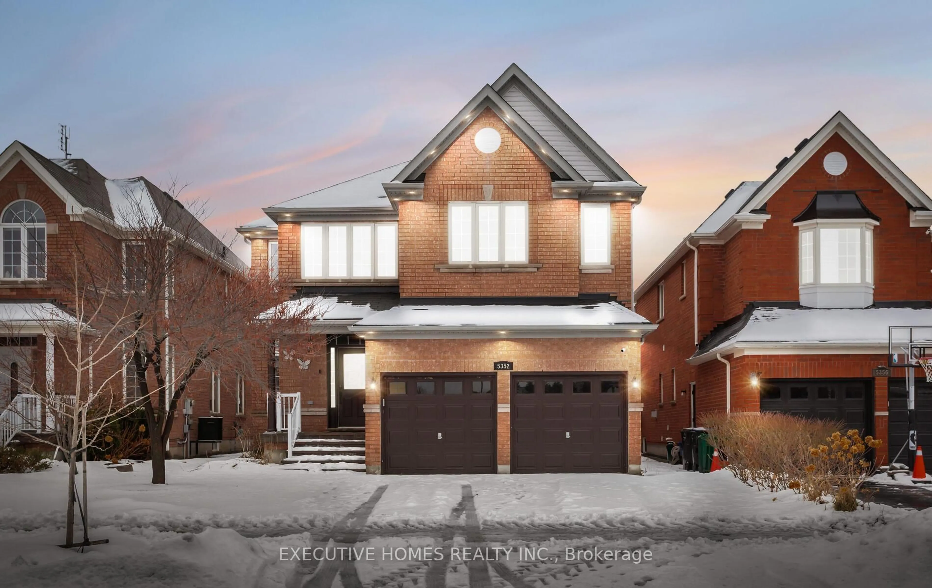 Home with brick exterior material, street for 5352 Snowbird Crt, Mississauga Ontario L5M 0P9